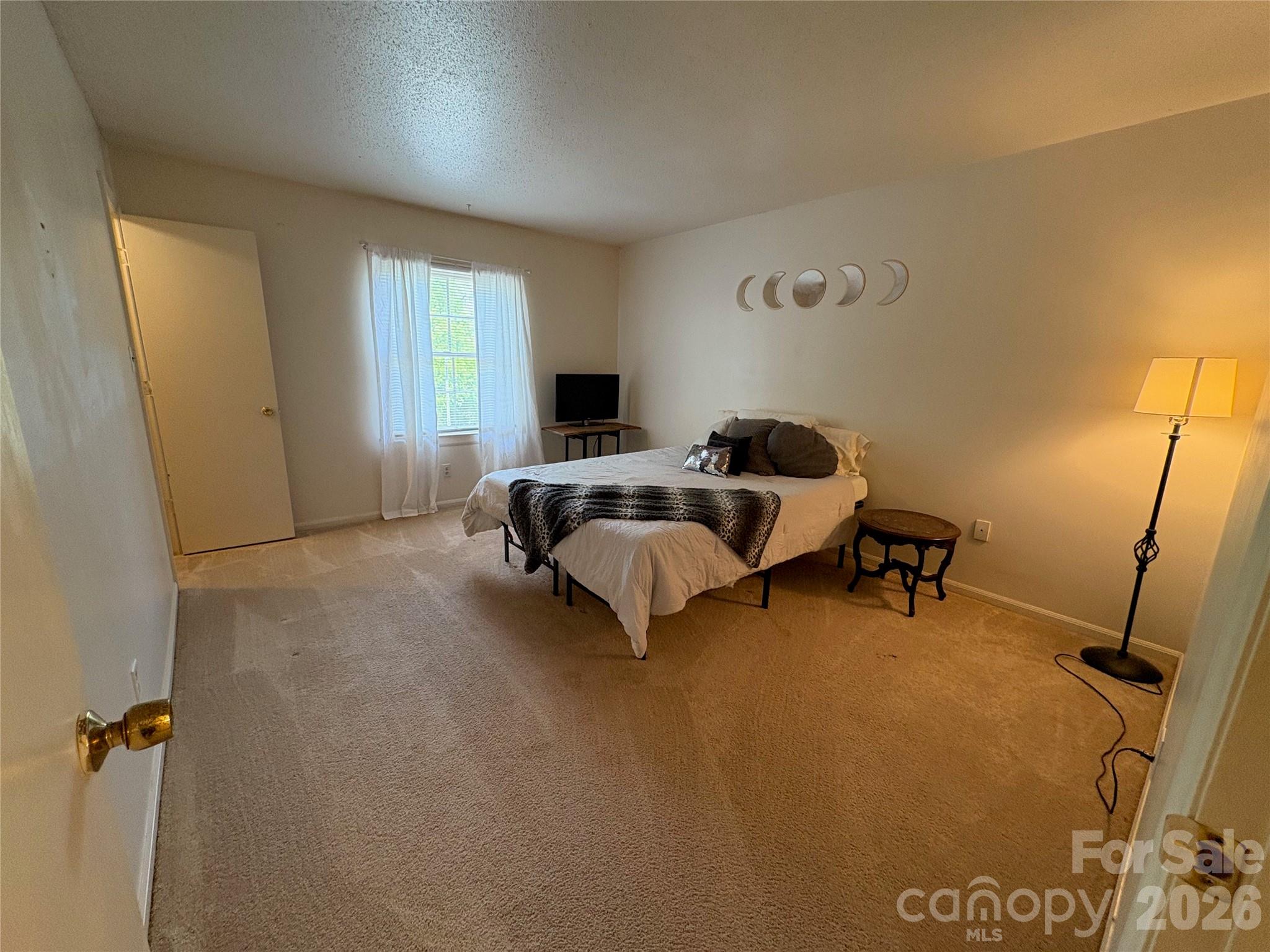 115 Eastcliff Drive SE #4 — Concord