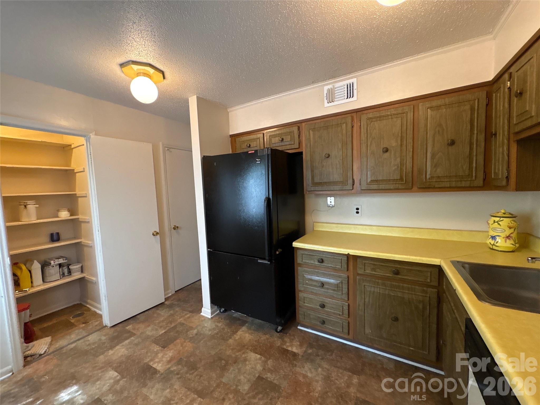 115 Eastcliff Drive SE #4 — Concord