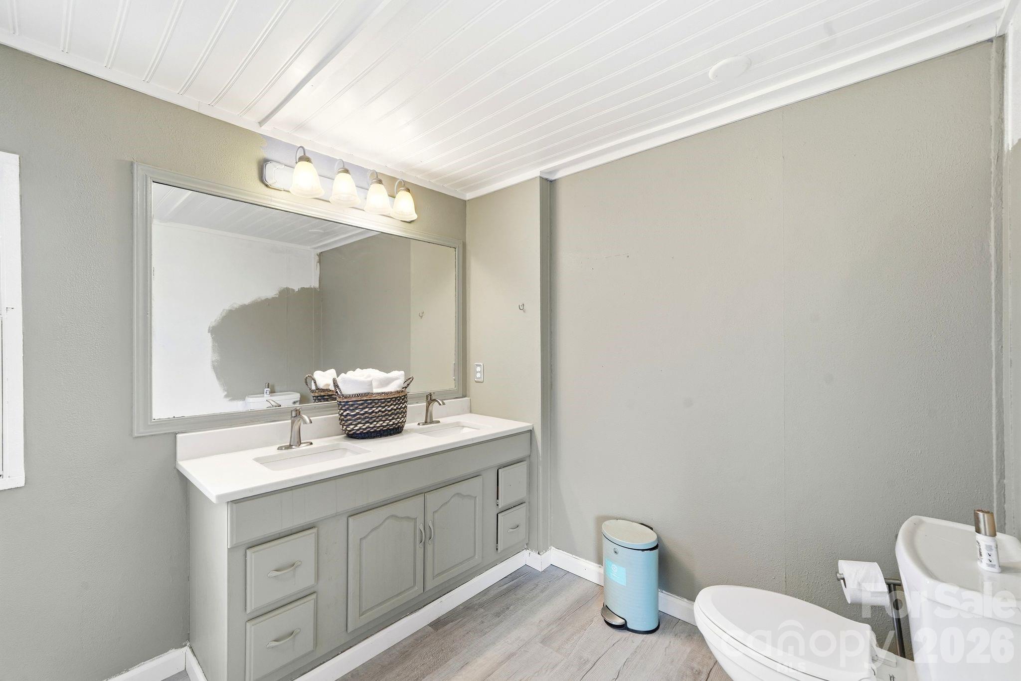 232 Summertree Drive — Troutman