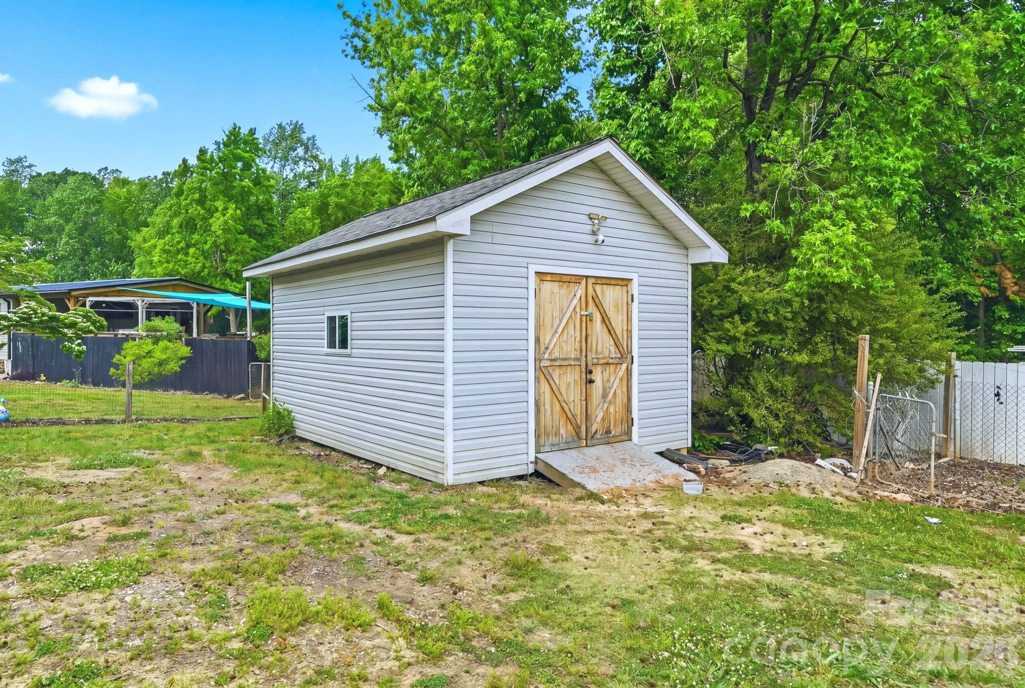 232 Summertree Drive — Troutman