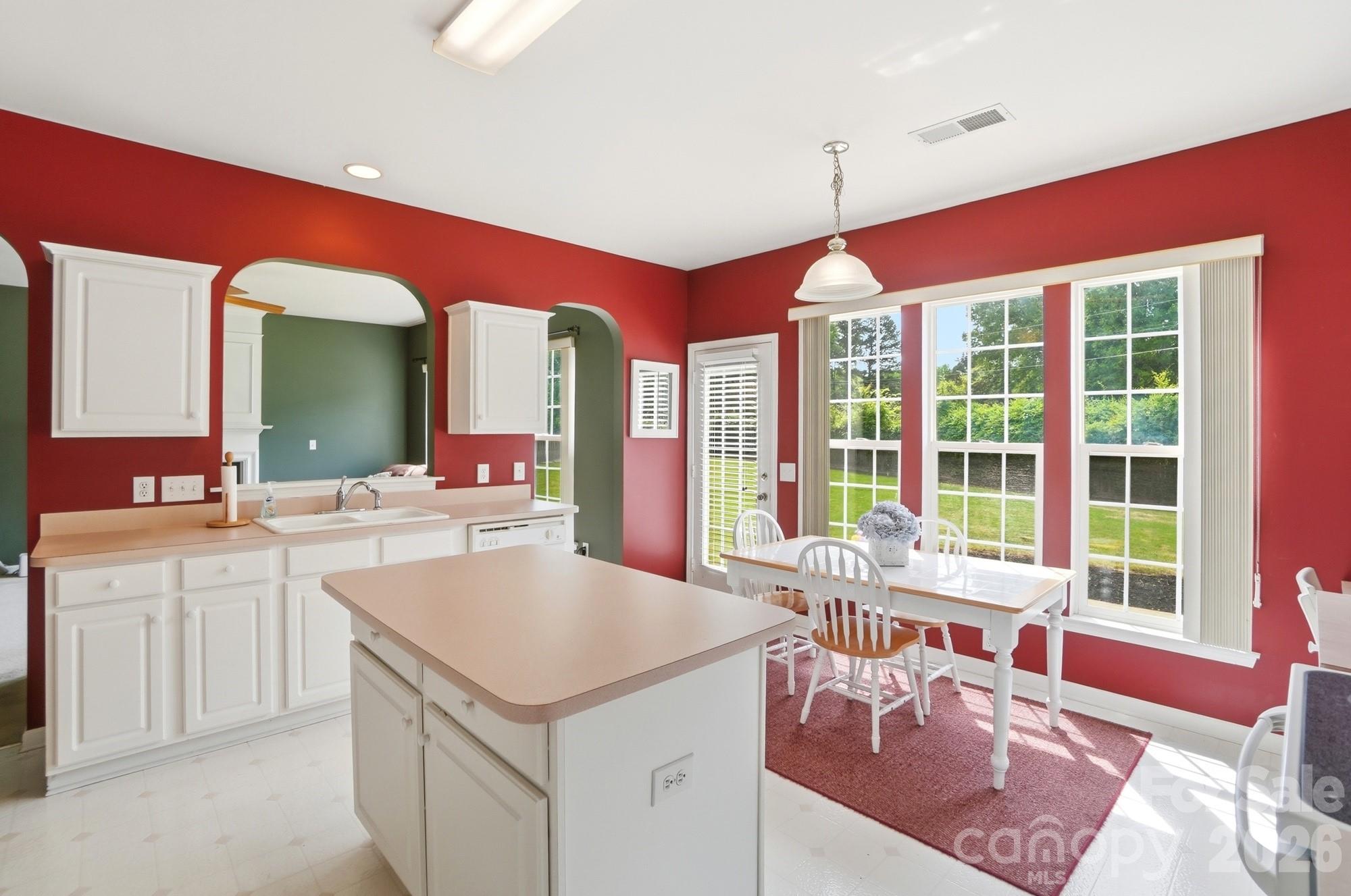 7724 Dinniston Drive — Huntersville