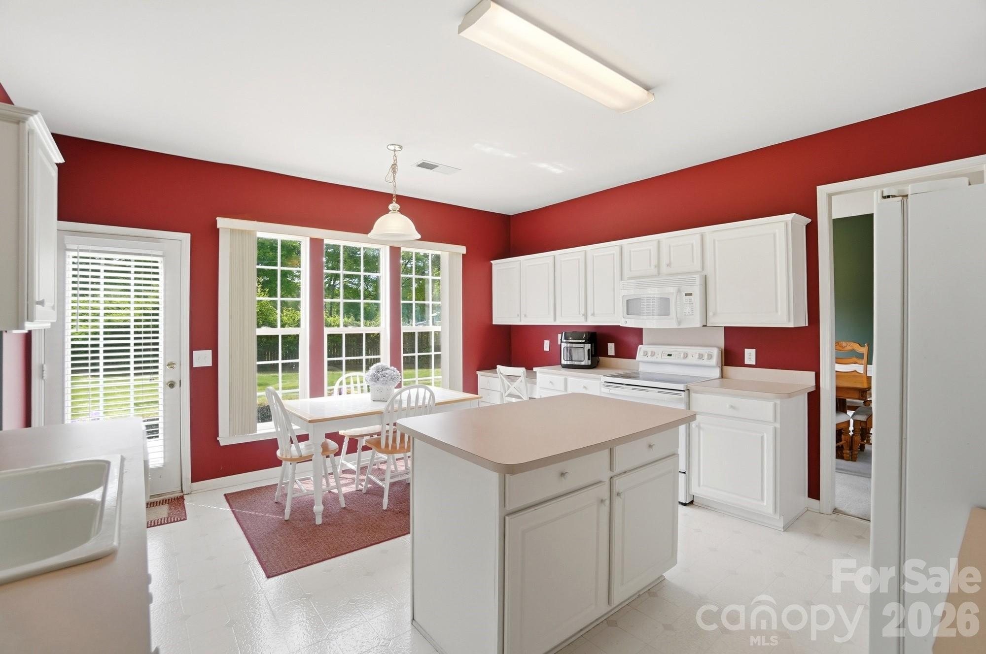 7724 Dinniston Drive — Huntersville