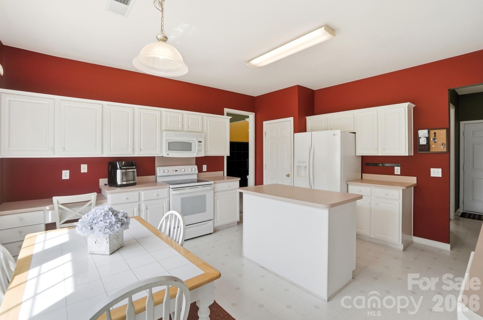 7724 Dinniston Drive — Huntersville