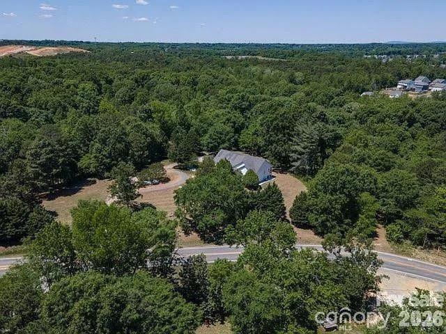 13033 Asbury Chapel Road — Huntersville