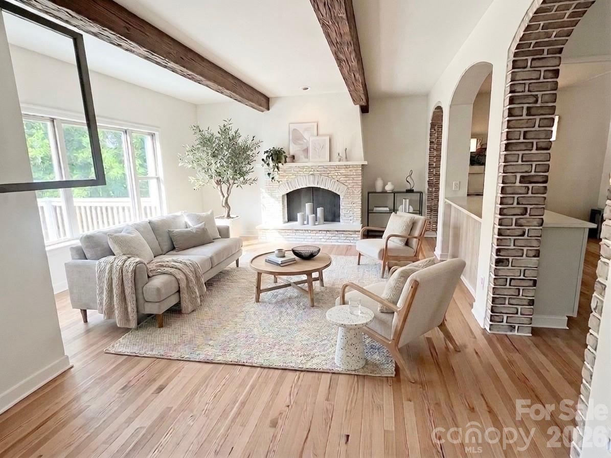13033 Asbury Chapel Road — Huntersville
