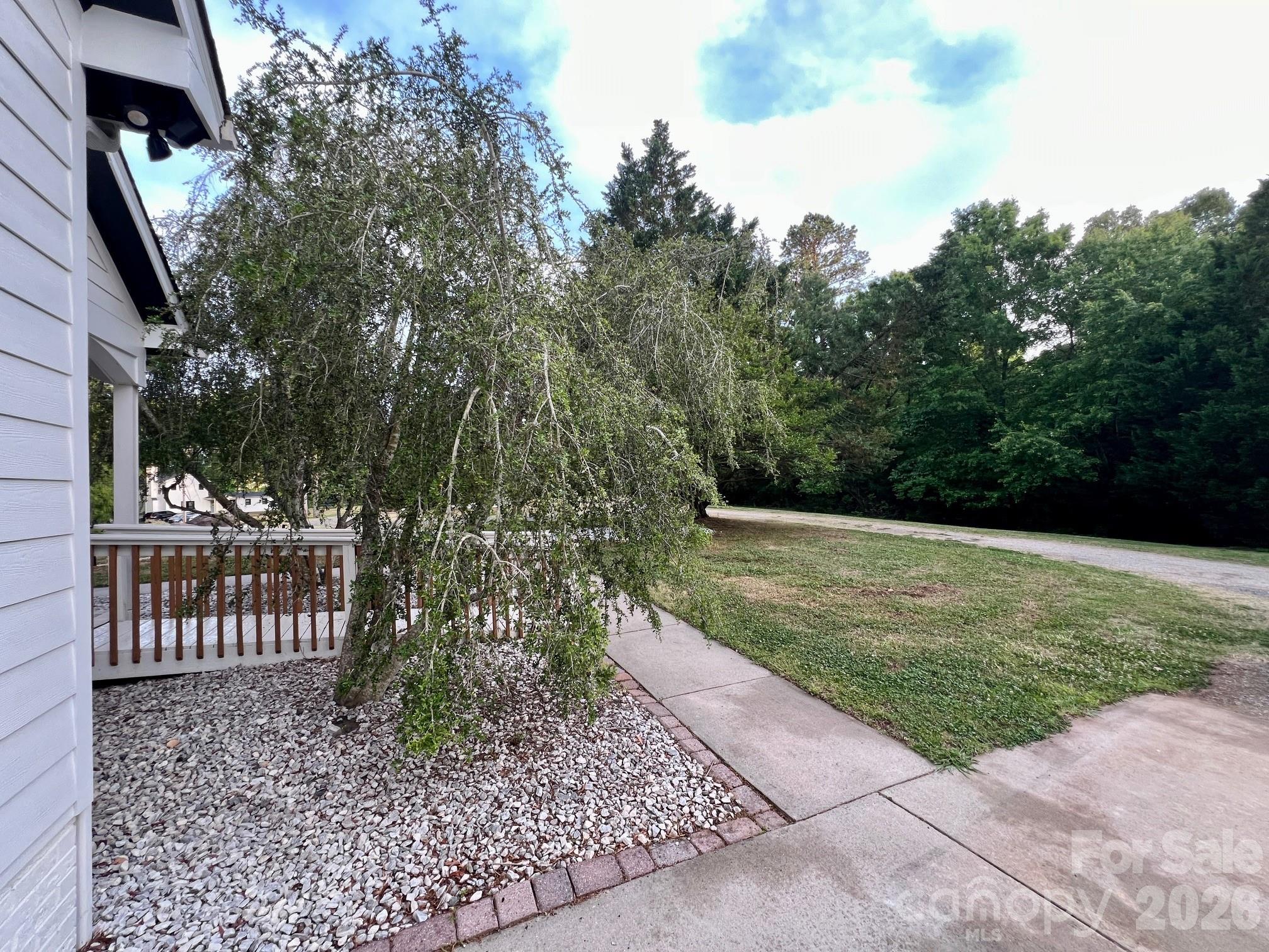 13033 Asbury Chapel Road — Huntersville
