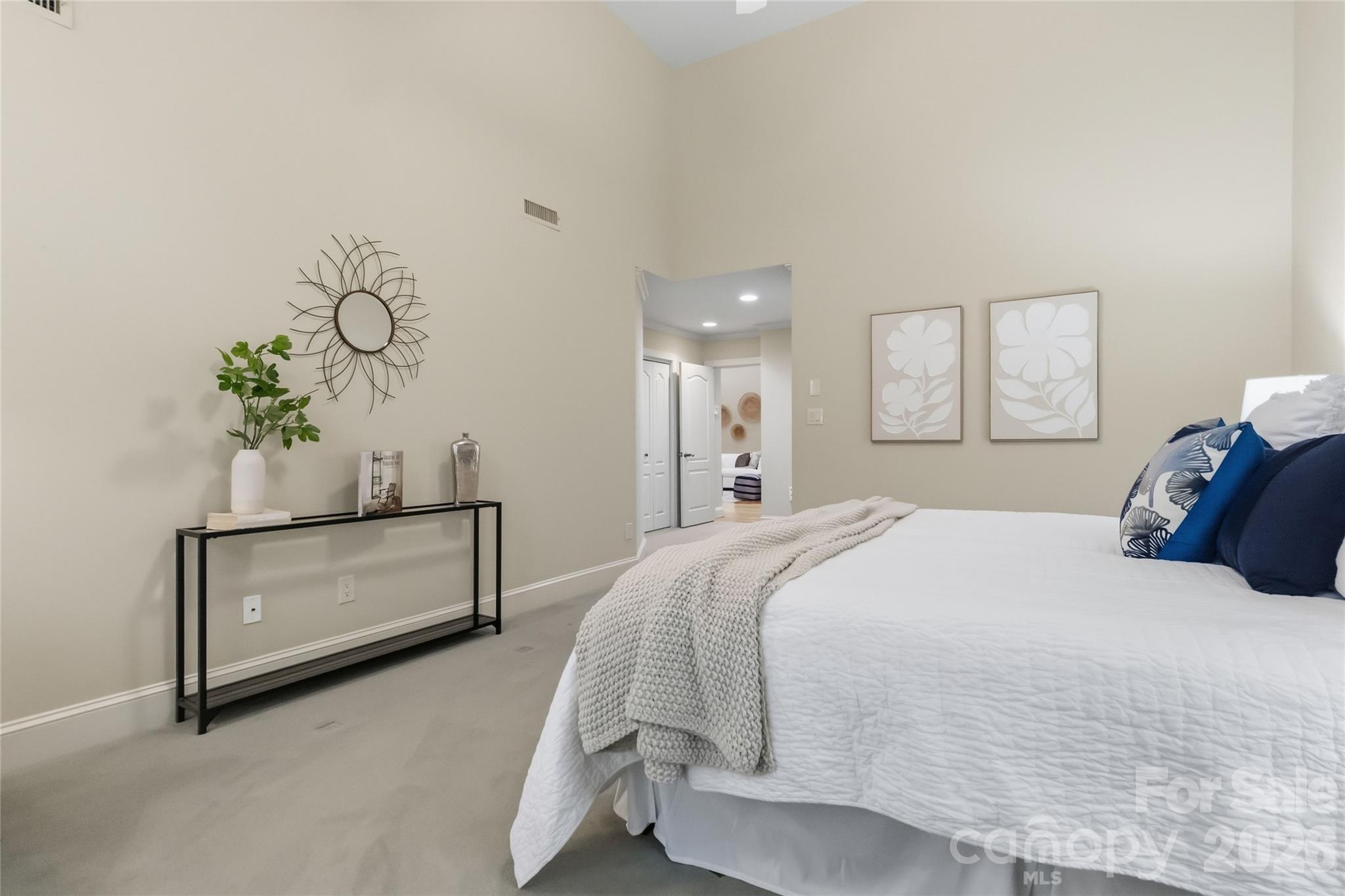 5740 Ballinard Lane — Charlotte