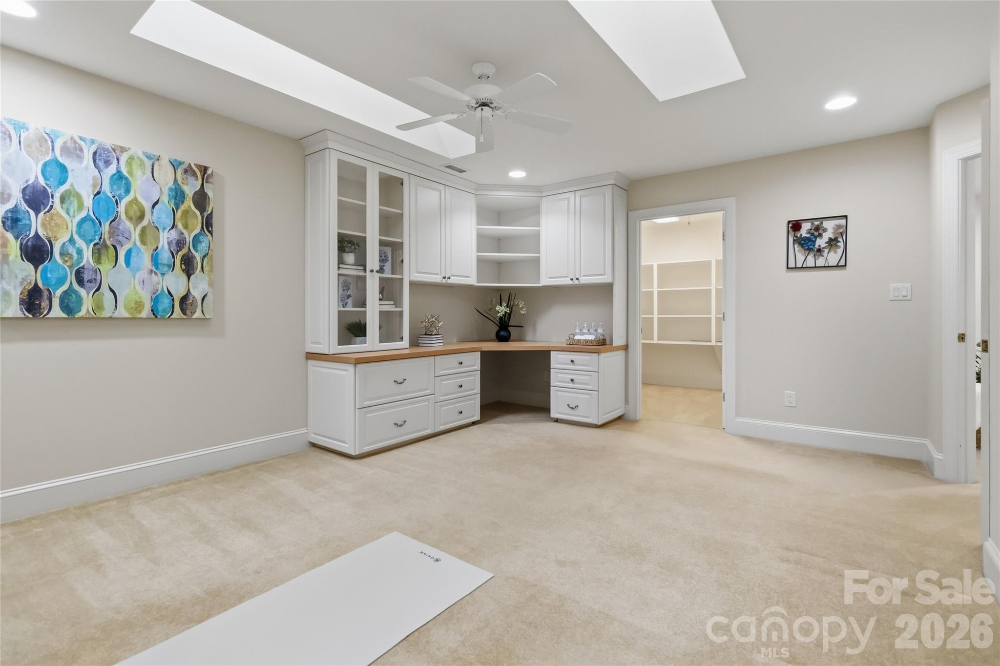5740 Ballinard Lane — Charlotte