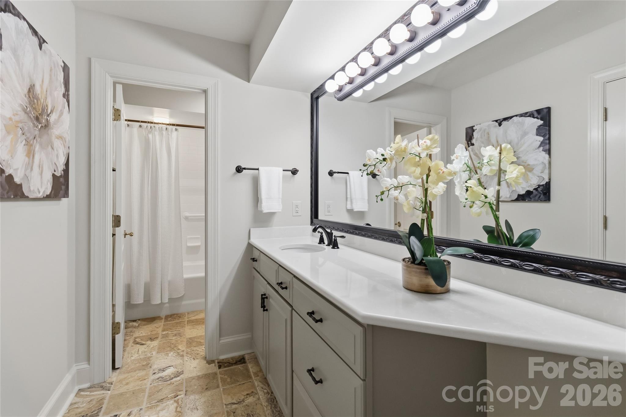 5740 Ballinard Lane — Charlotte