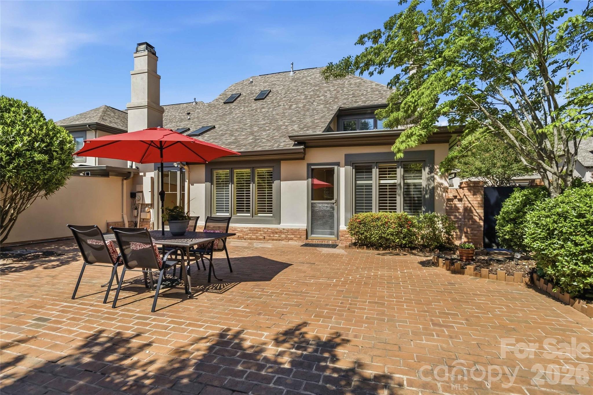 5740 Ballinard Lane — Charlotte