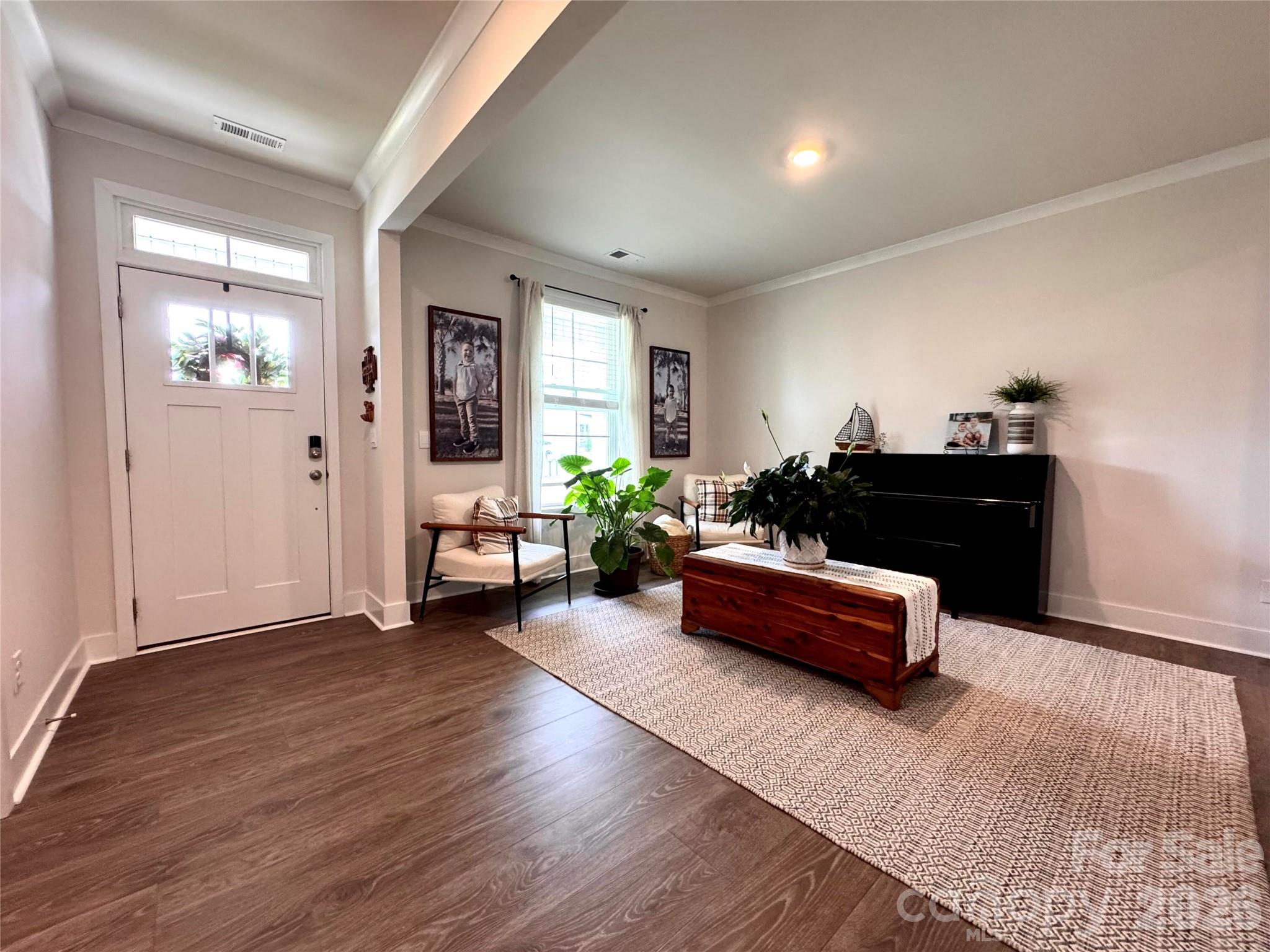 351 Miramar Drive — York