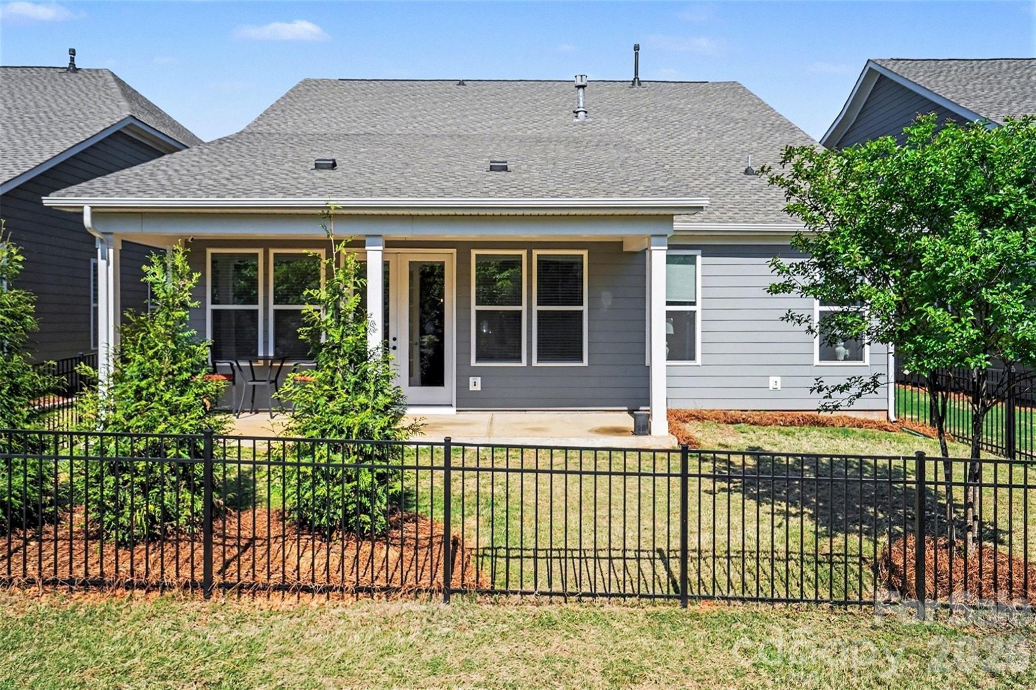10420 Superb Lane — Charlotte