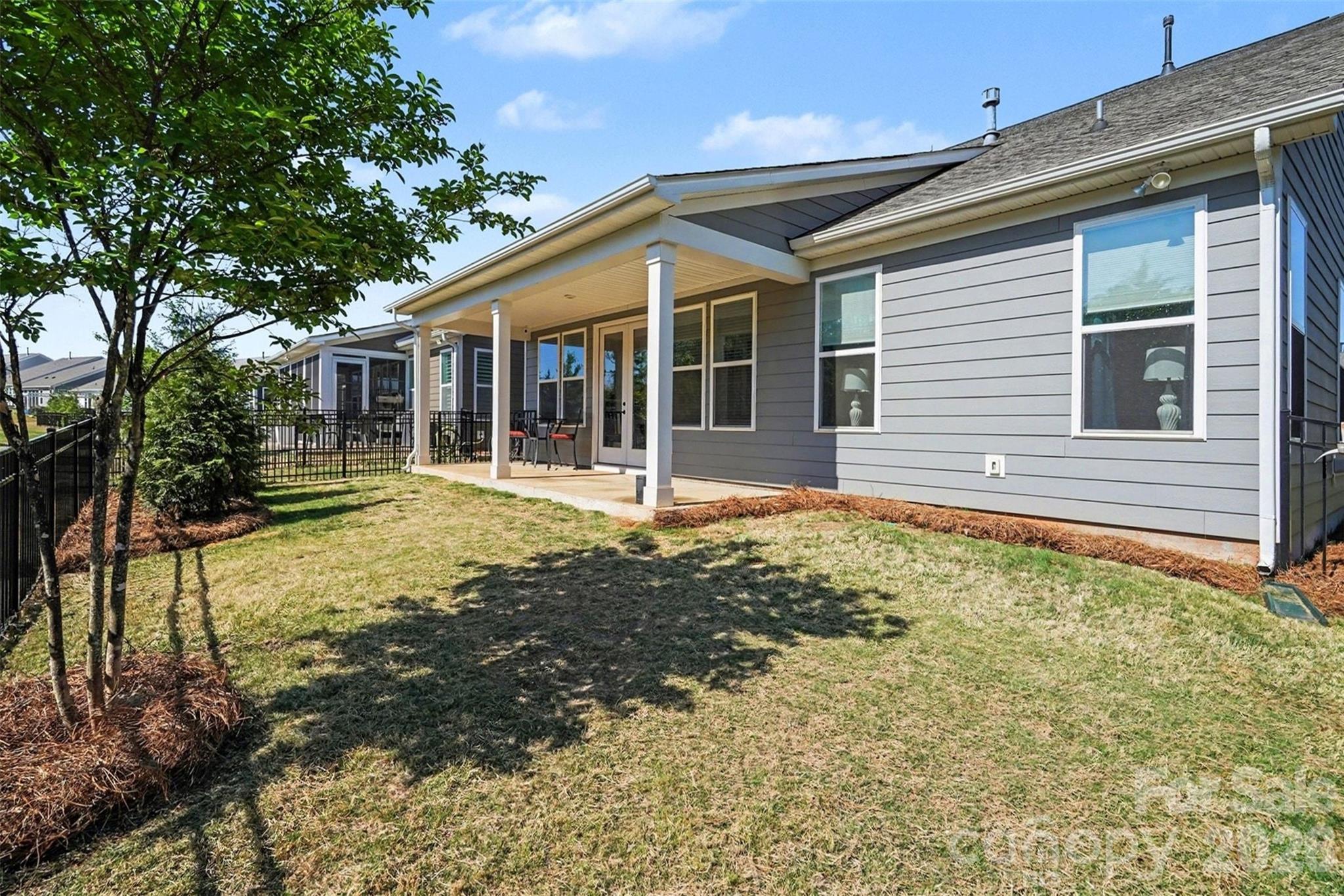 10420 Superb Lane — Charlotte