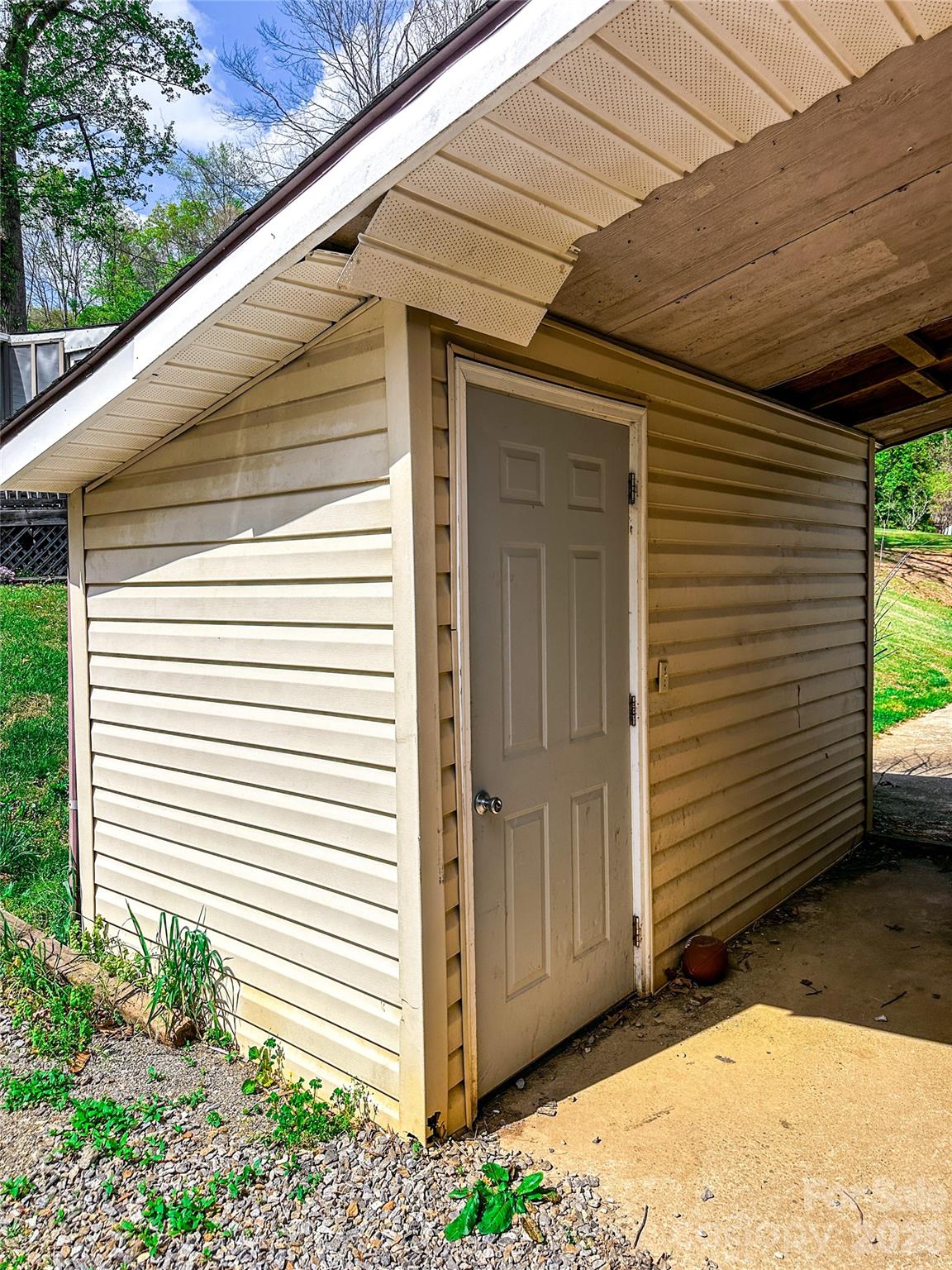 6 Lake Eden Circle — Black Mountain