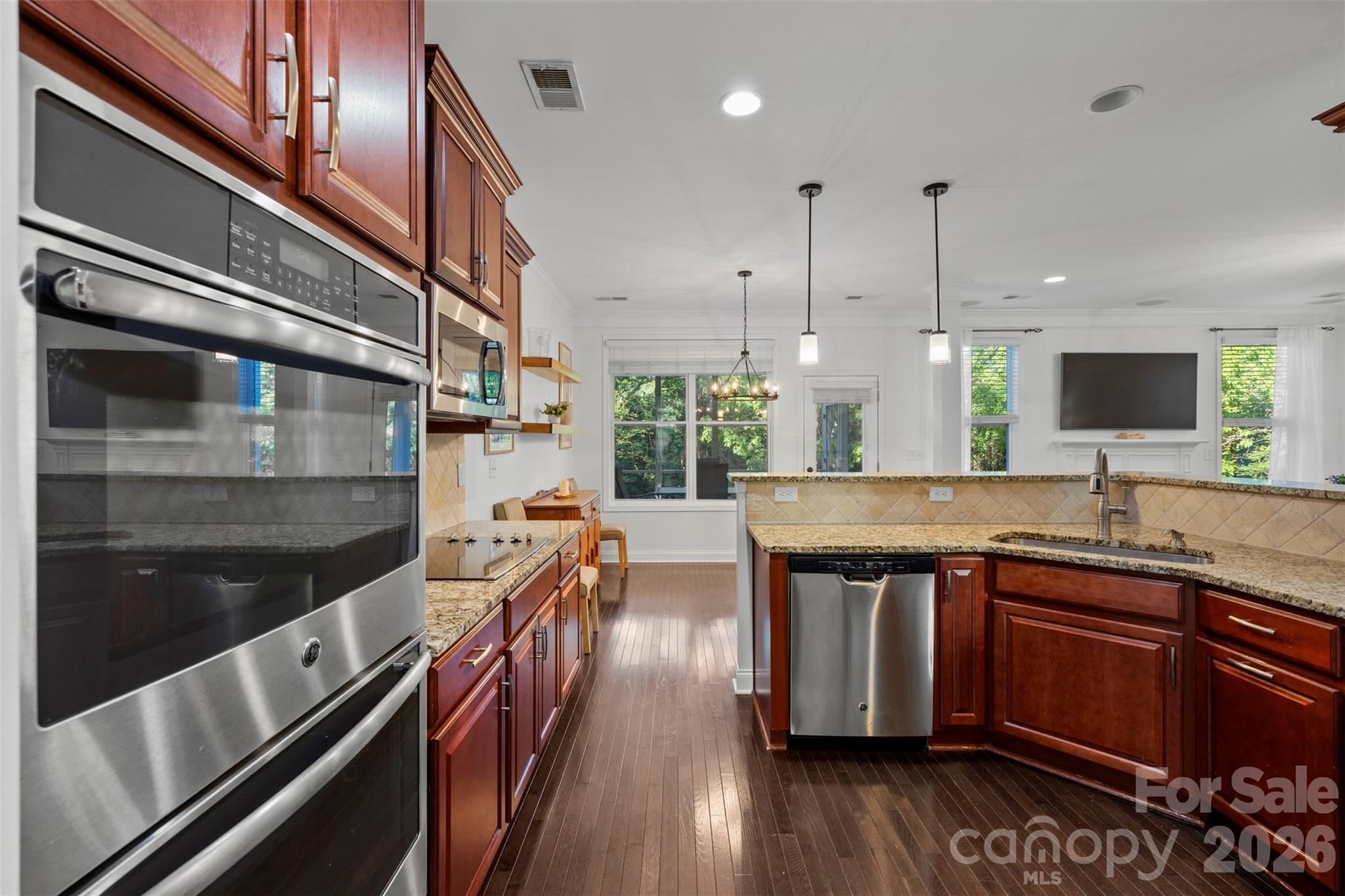 949 Autumn Glen Court — Lake Wylie