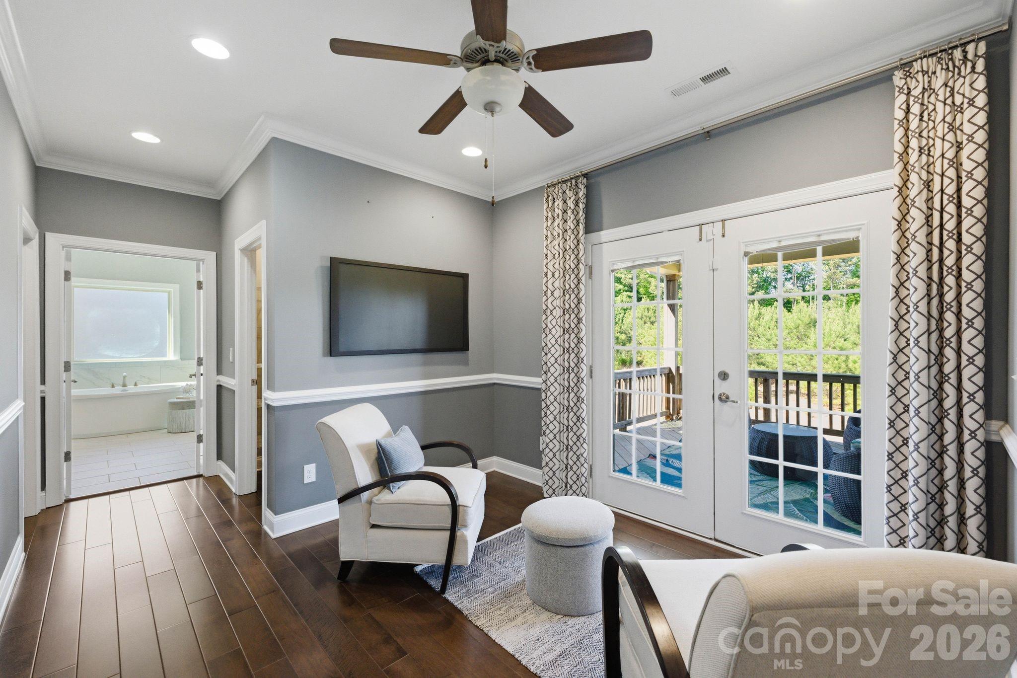 1020 Liggets Drive — Matthews