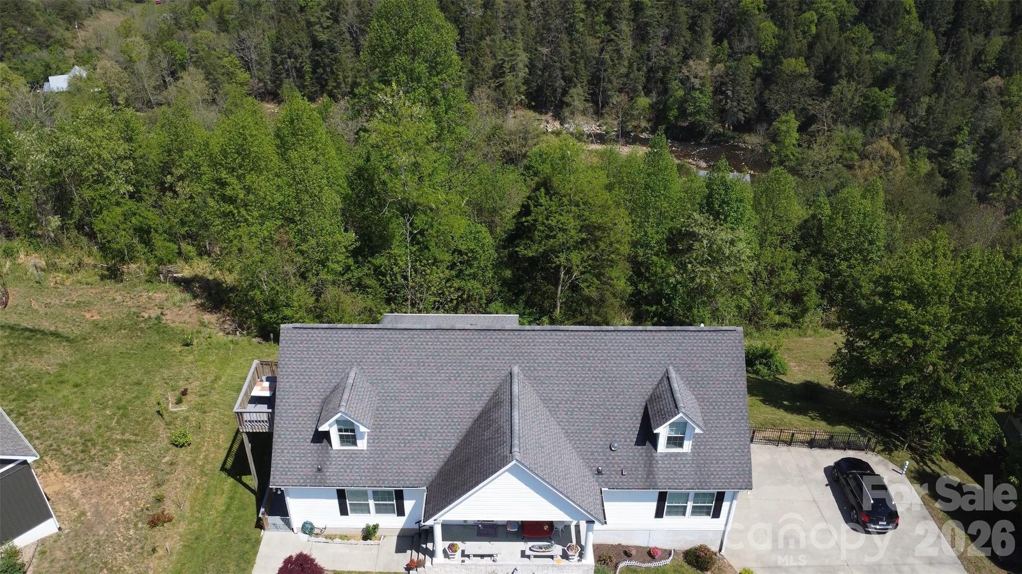 100 Bend View Drive — Marshall