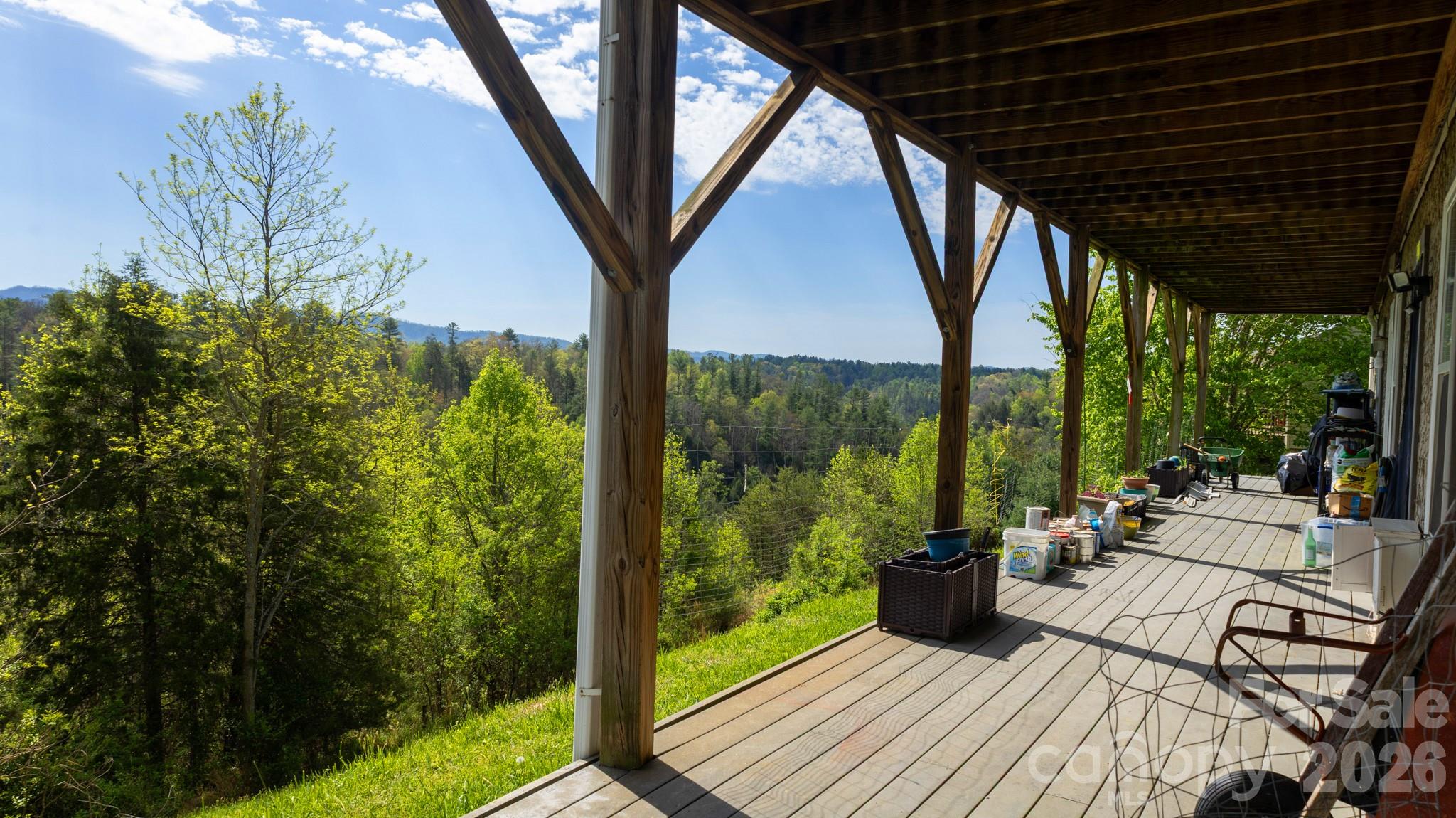 100 Bend View Drive — Marshall
