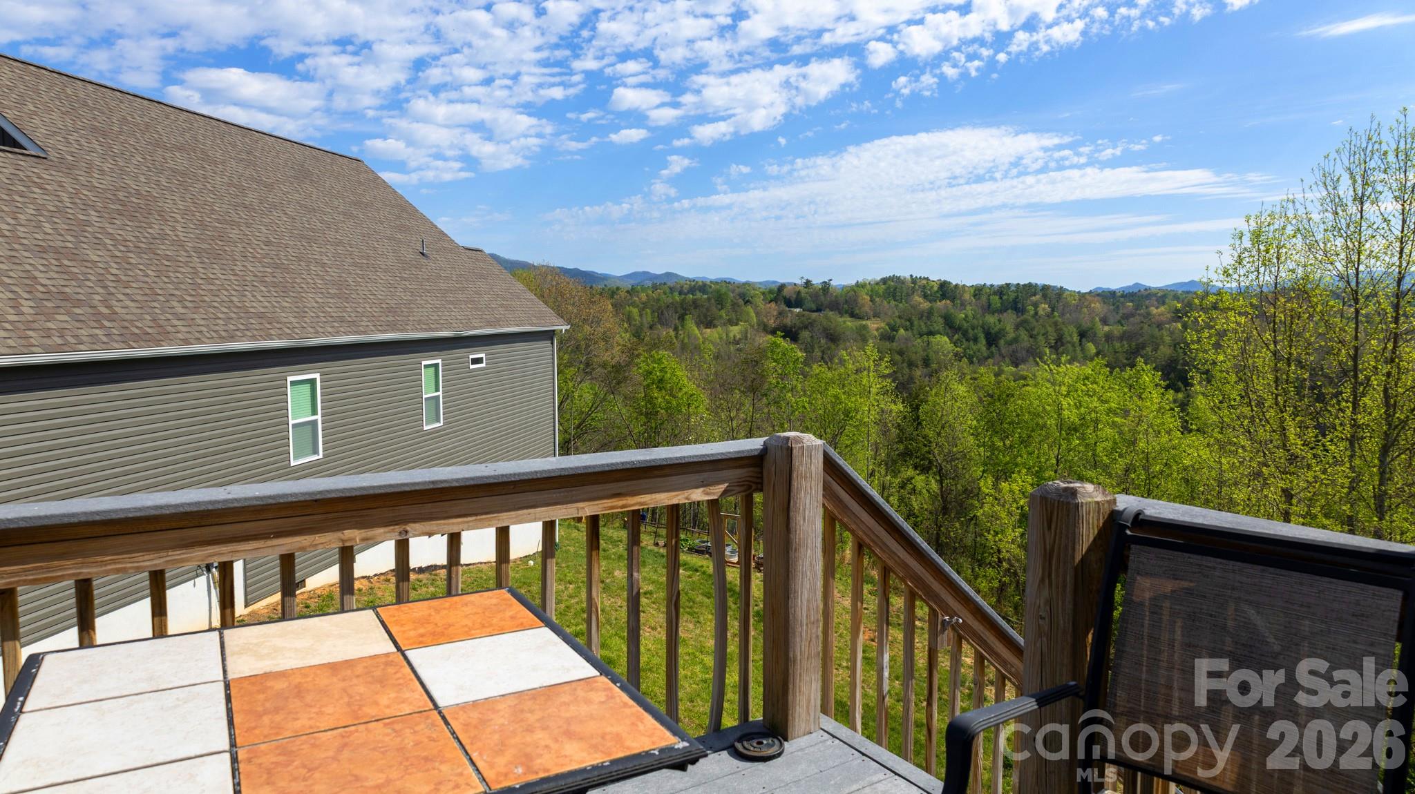 100 Bend View Drive — Marshall
