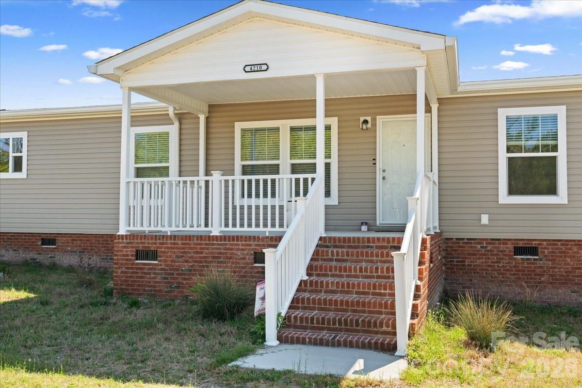 4210 Aaron Temple Church Road — Bennettsville