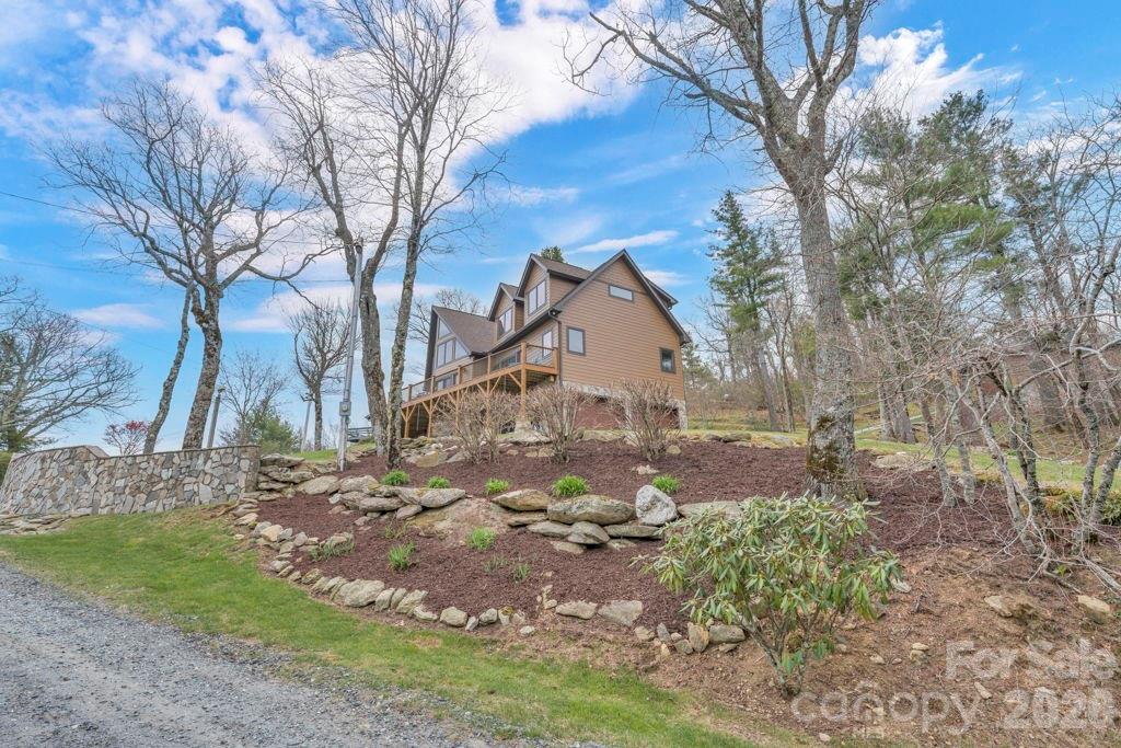 7054 Grandview Circle — Newland