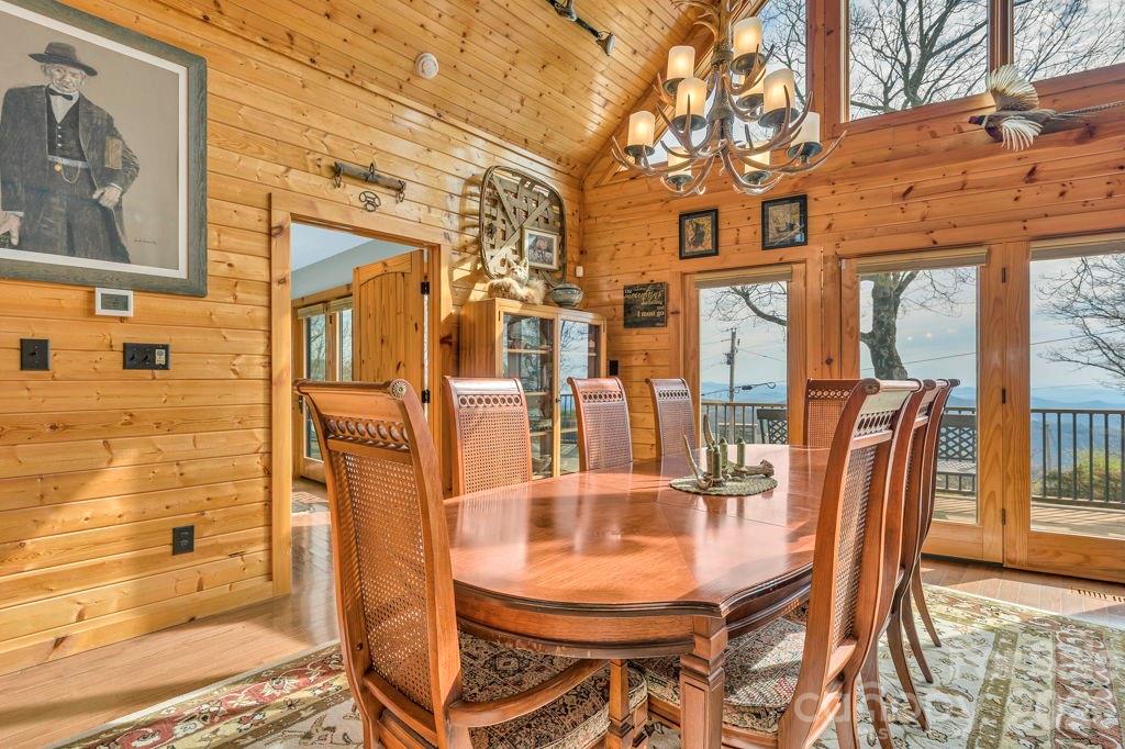 7054 Grandview Circle — Newland
