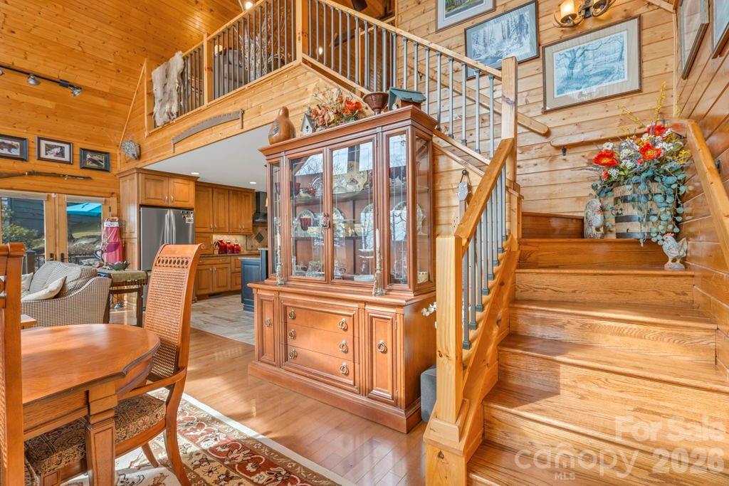 7054 Grandview Circle — Newland