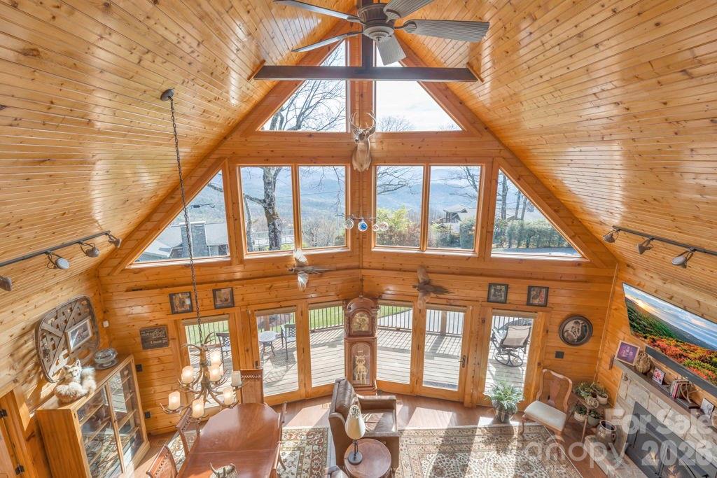 7054 Grandview Circle — Newland