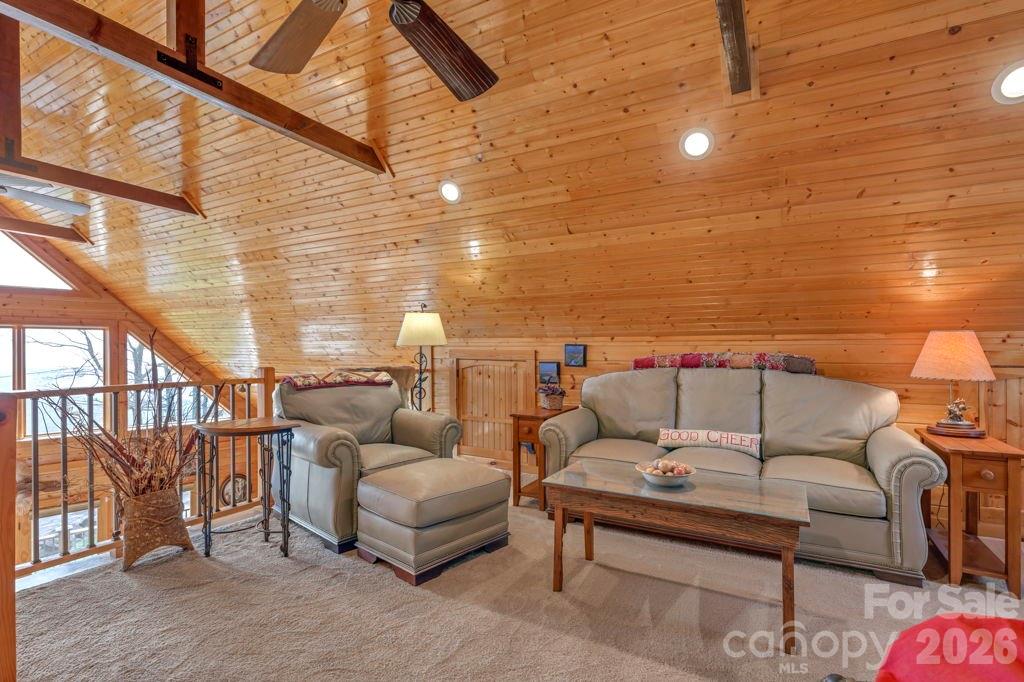 7054 Grandview Circle — Newland