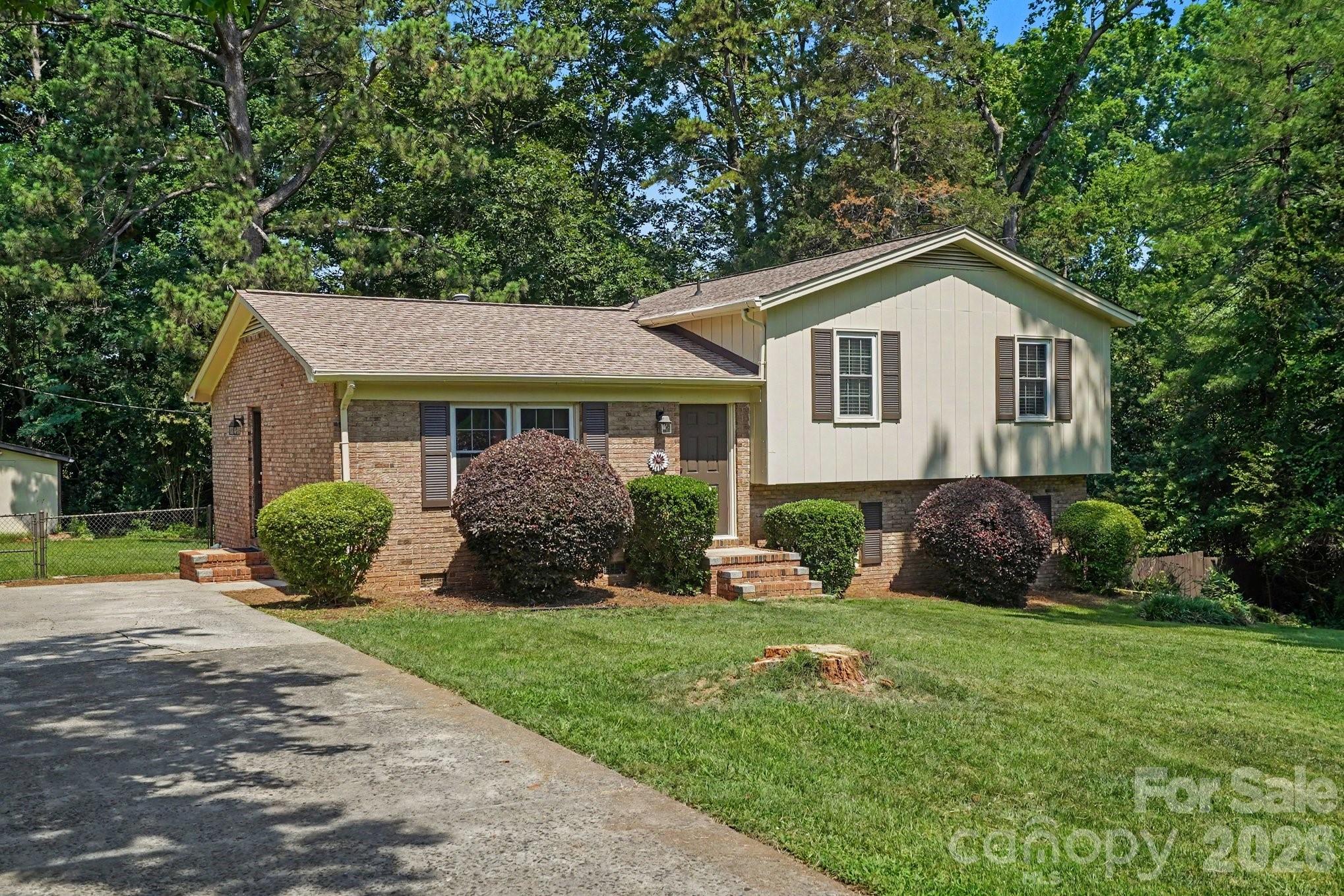 1821 Huntington Place — Rock Hill
