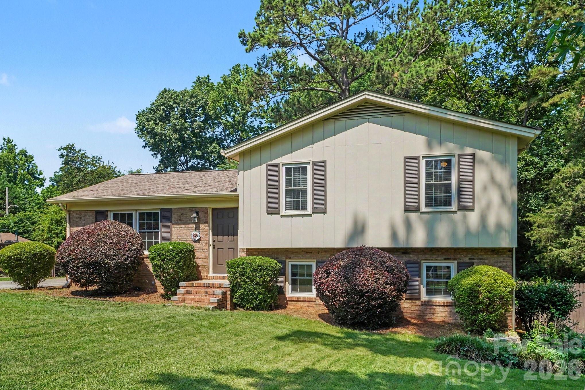 1821 Huntington Place — Rock Hill
