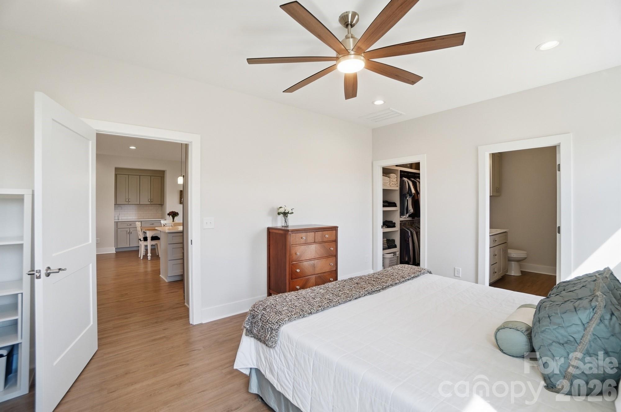 27636 Taylor Lane — Albemarle