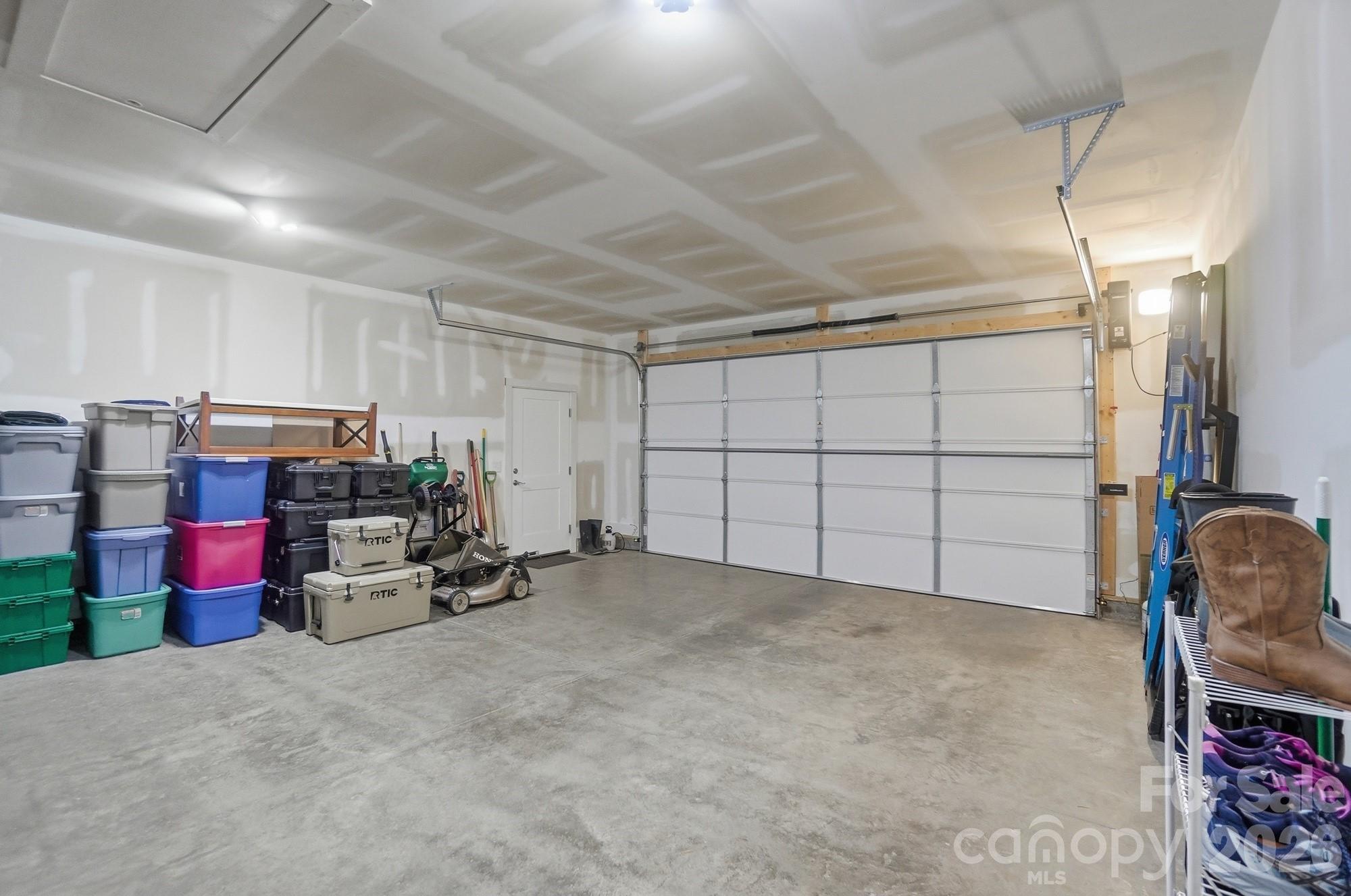 27636 Taylor Lane — Albemarle