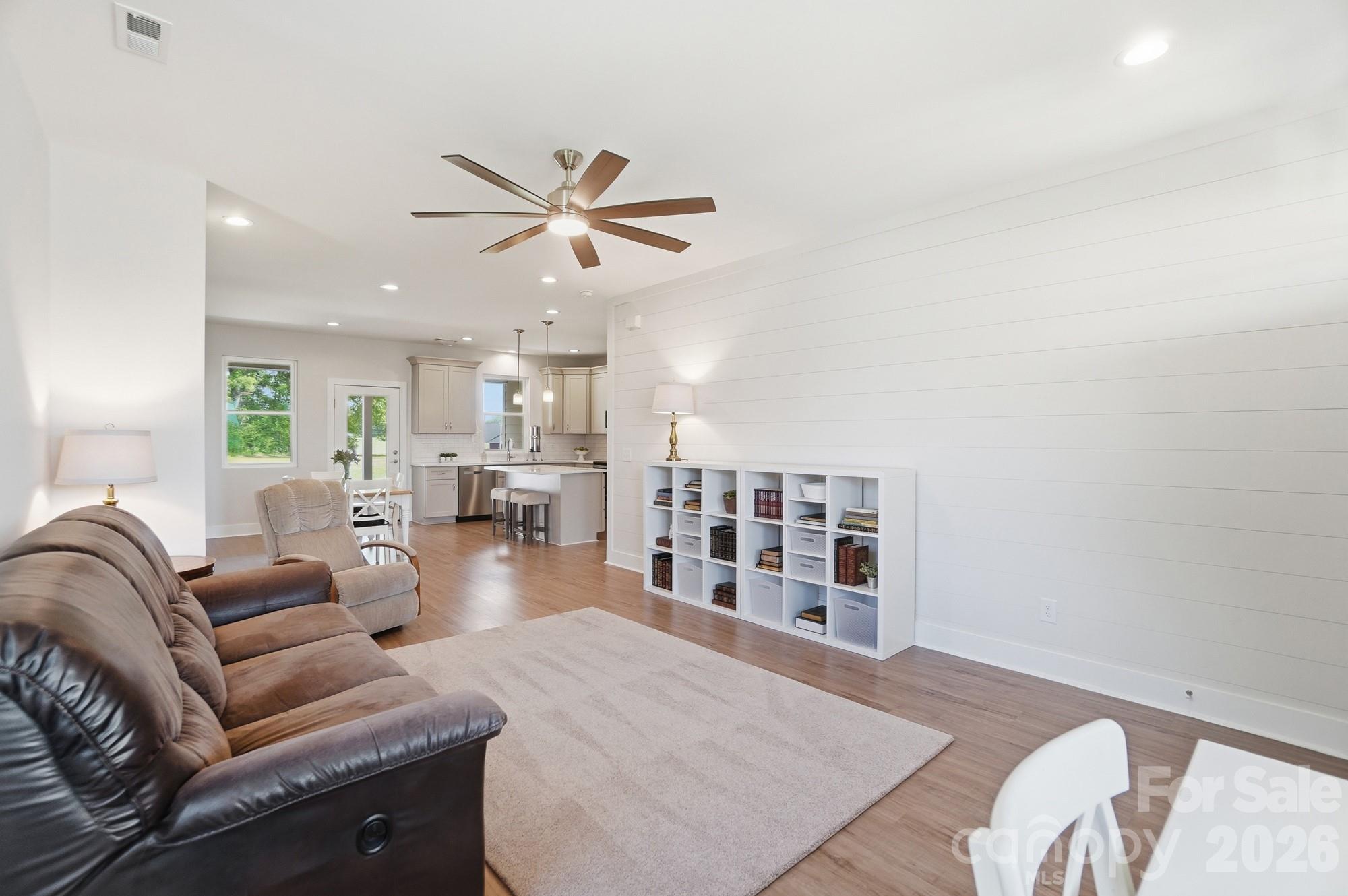 27636 Taylor Lane — Albemarle