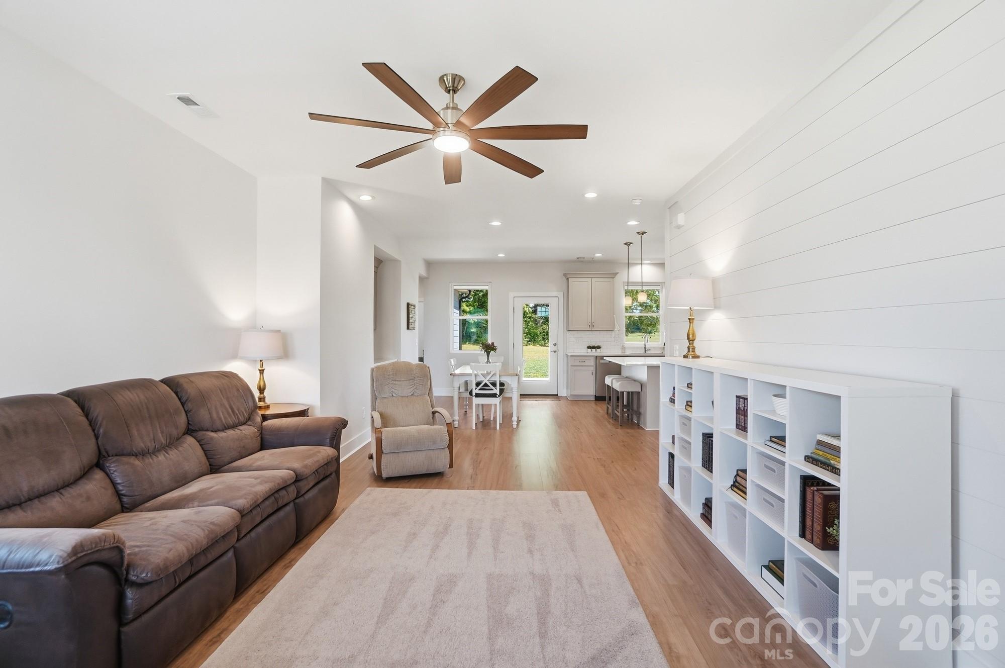 27636 Taylor Lane — Albemarle