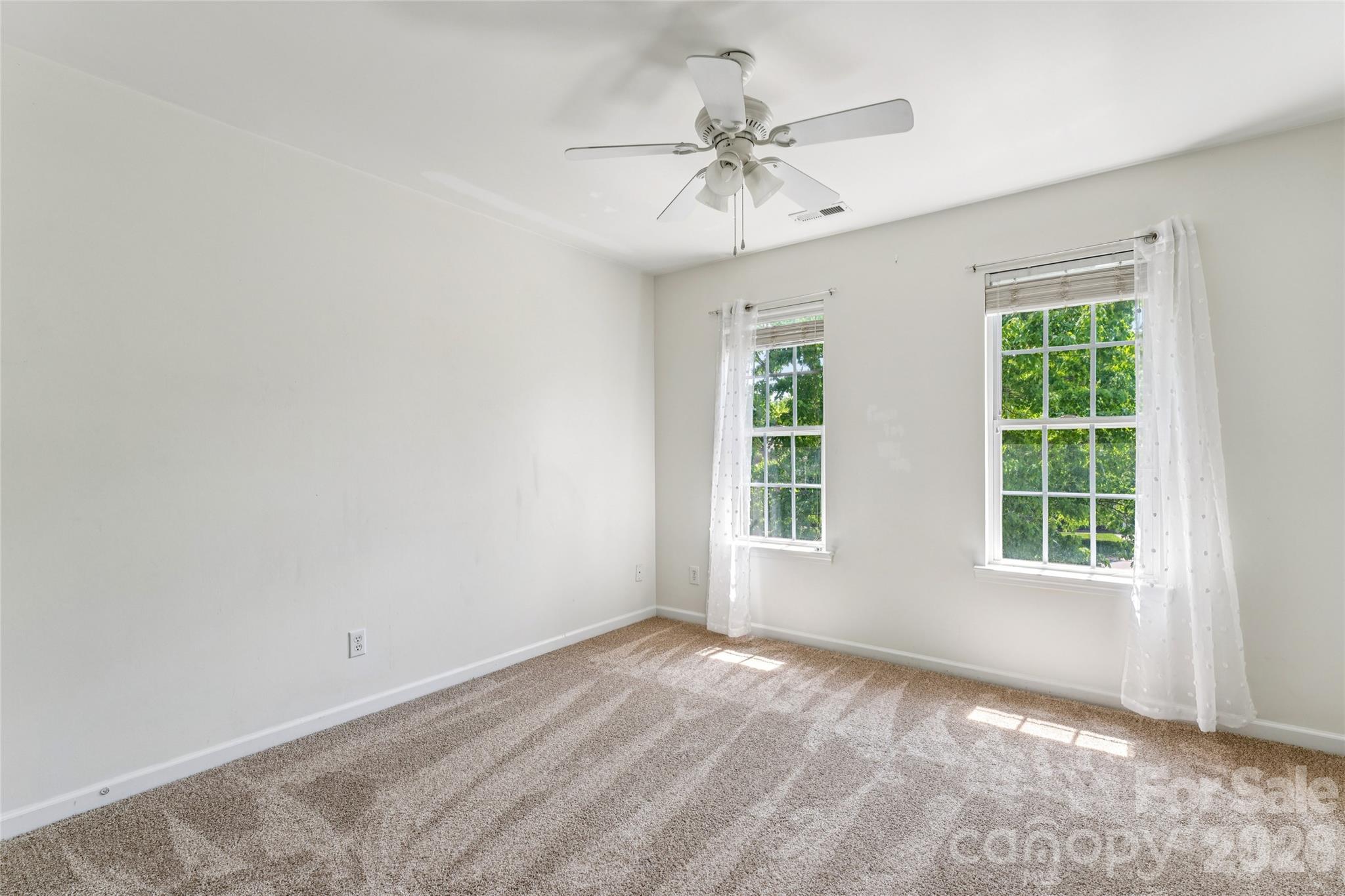 9912 Eden Hall Court — Charlotte