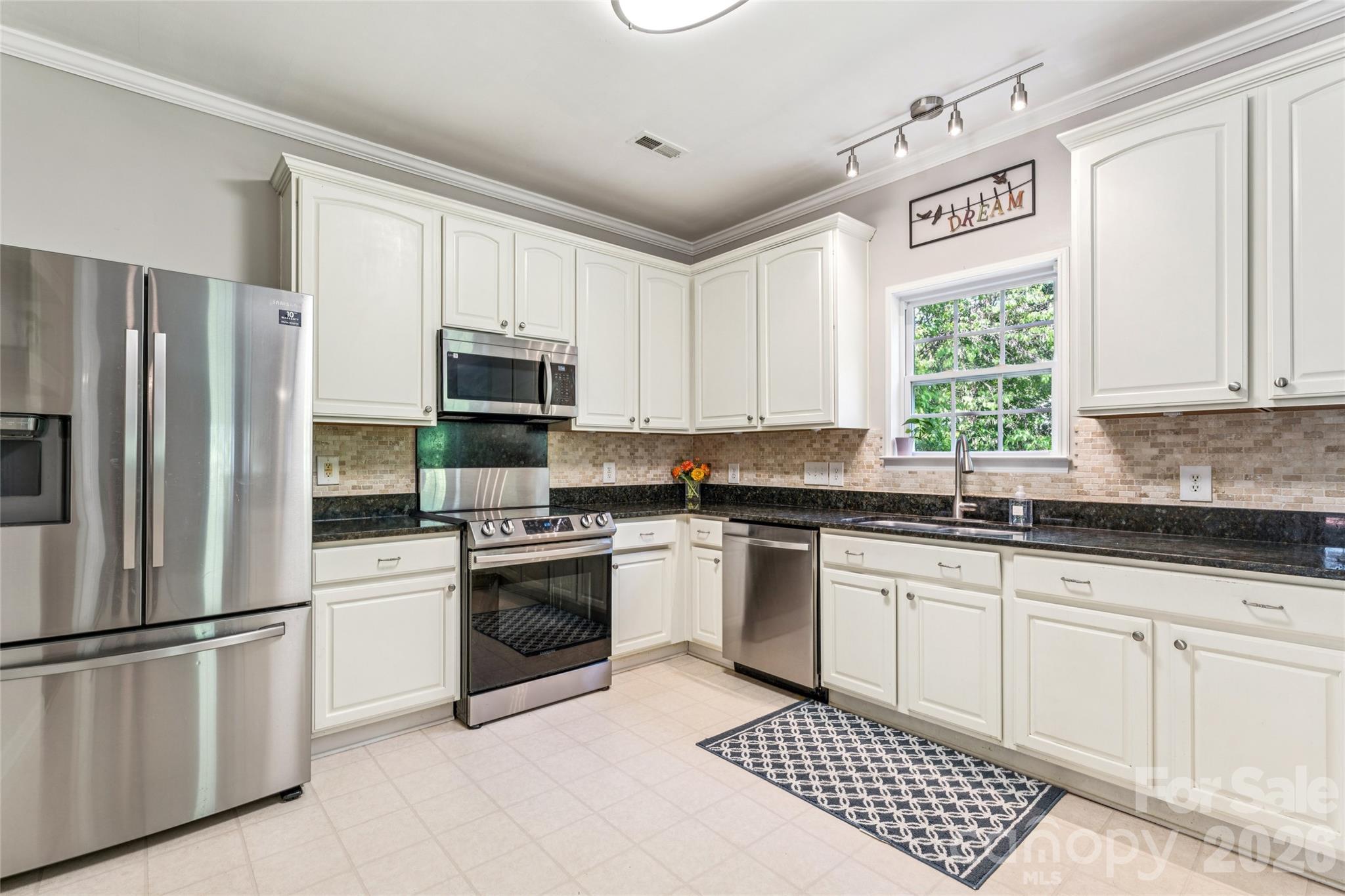 9912 Eden Hall Court — Charlotte