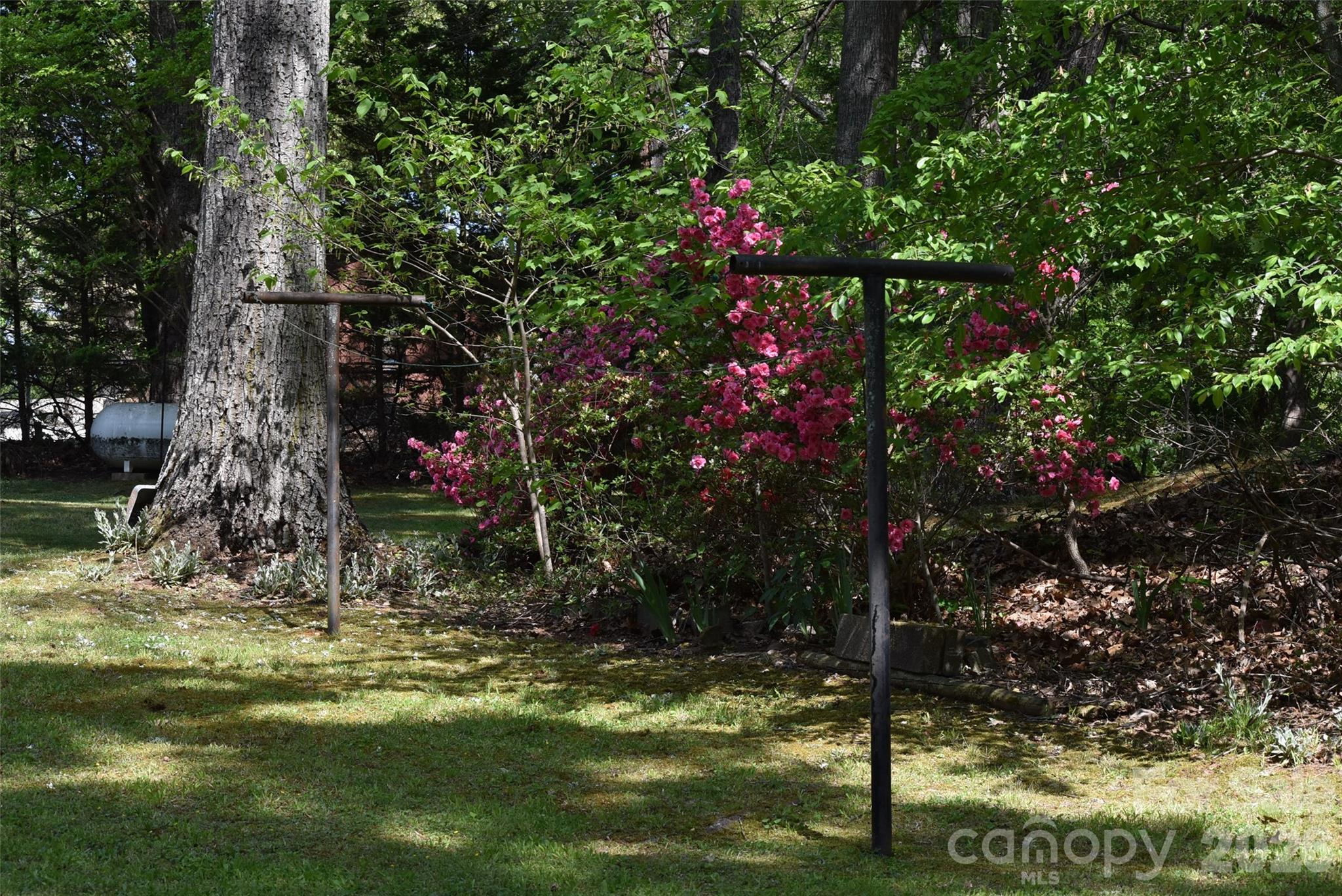 217 Redwood Lane — Lincolnton