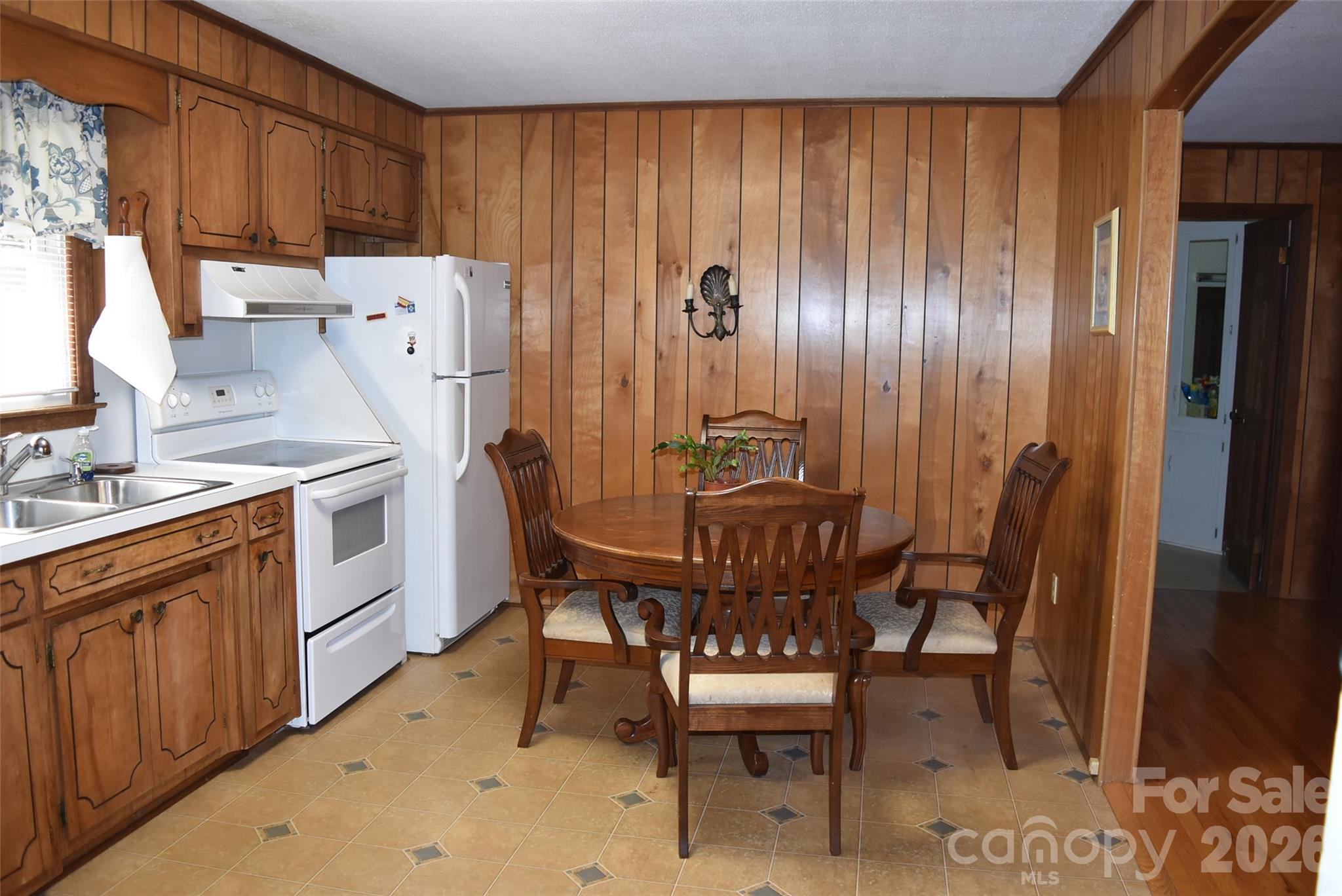 217 Redwood Lane — Lincolnton