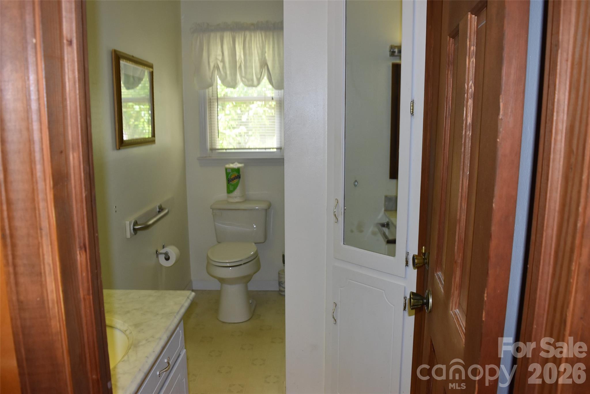 217 Redwood Lane — Lincolnton