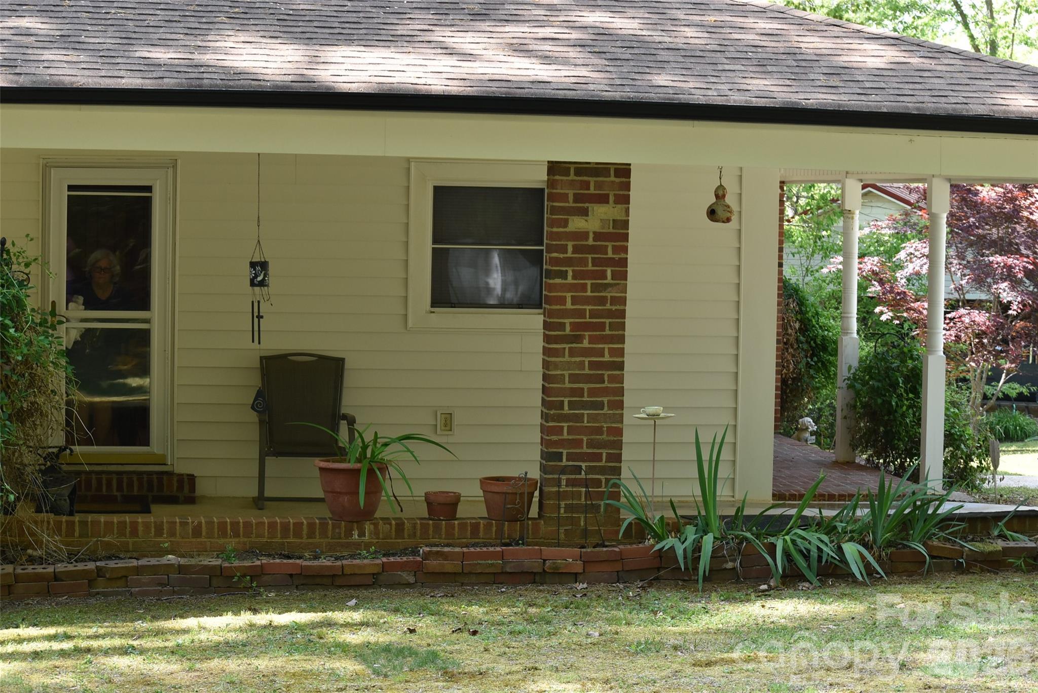 217 Redwood Lane — Lincolnton