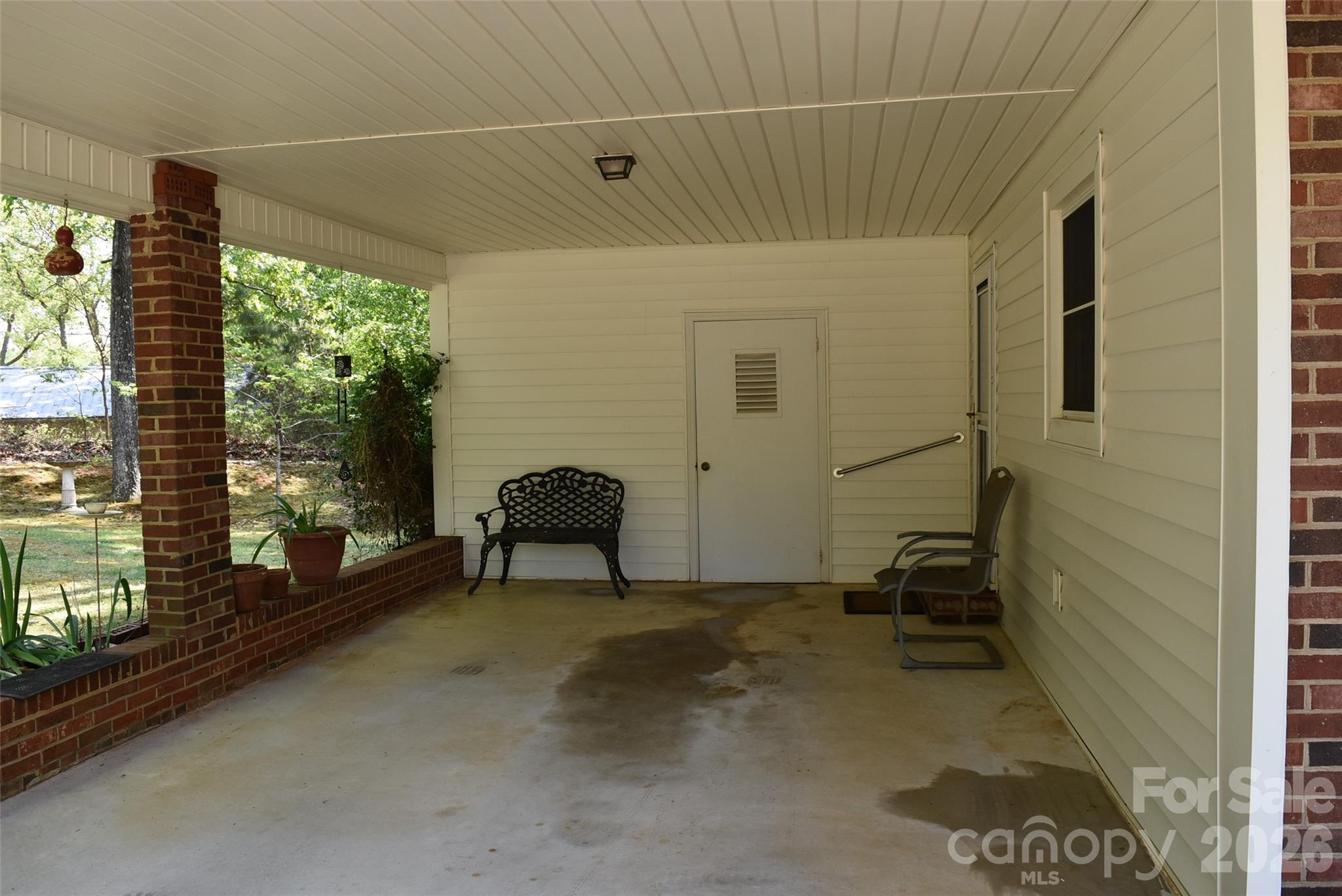 217 Redwood Lane — Lincolnton