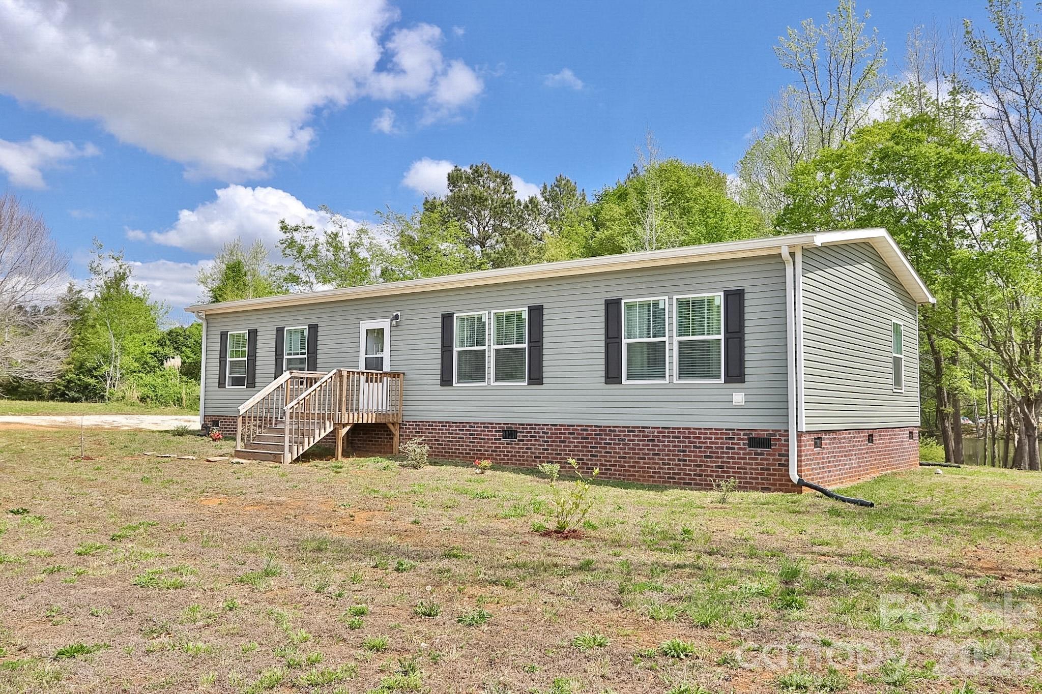 2311 S Lafayette Street — Shelby