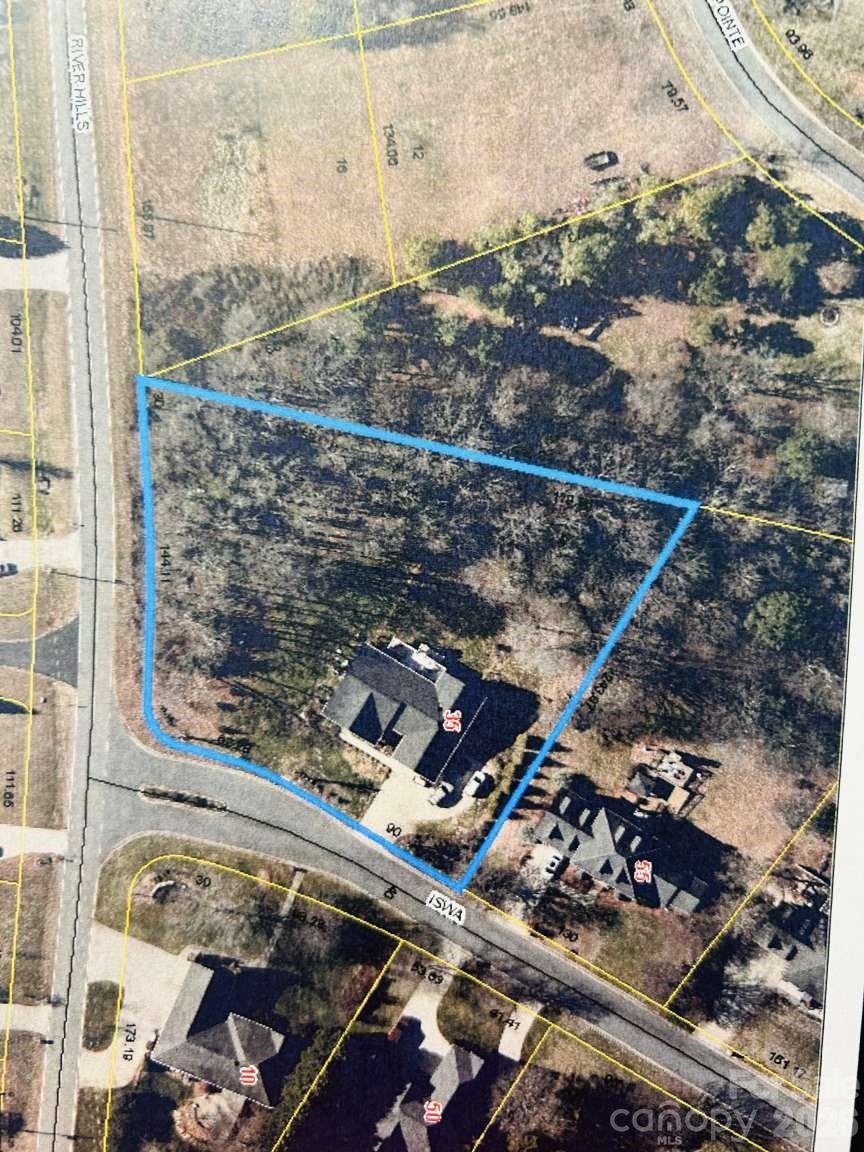 35 Iswa Drive — Taylorsville
