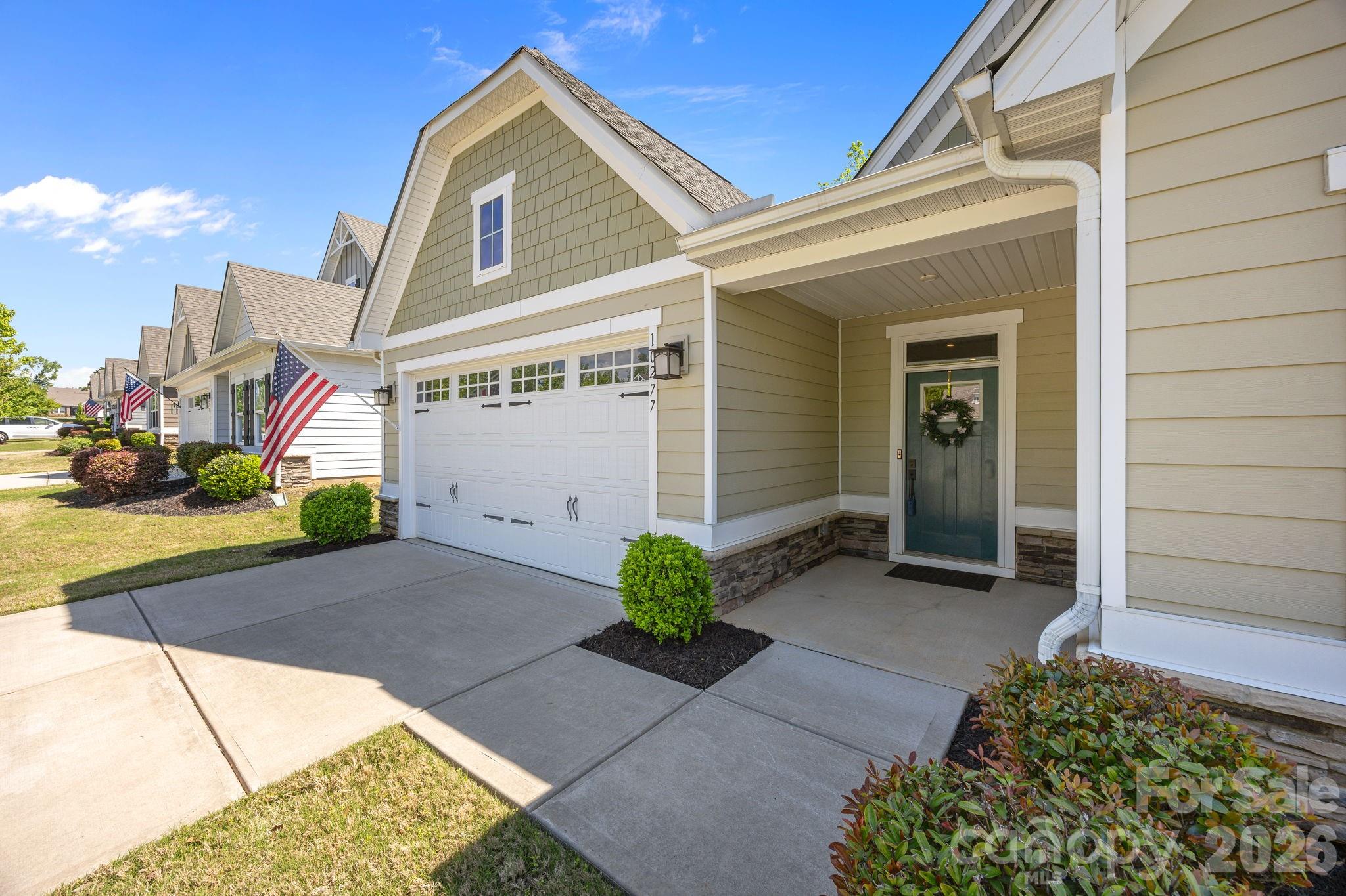 10277 October Glory Way — Charlotte