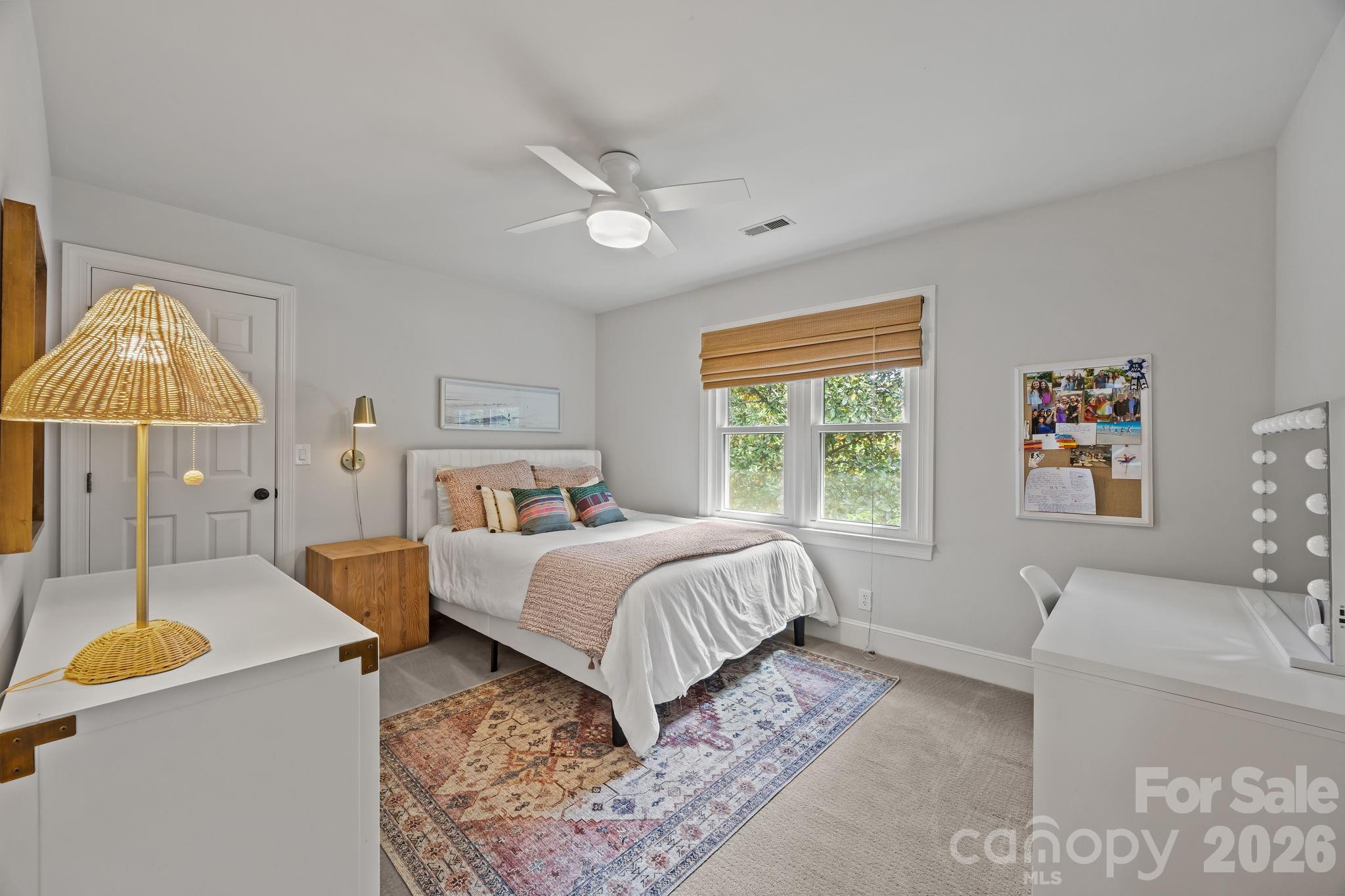 2234 Queensland Drive — Charlotte