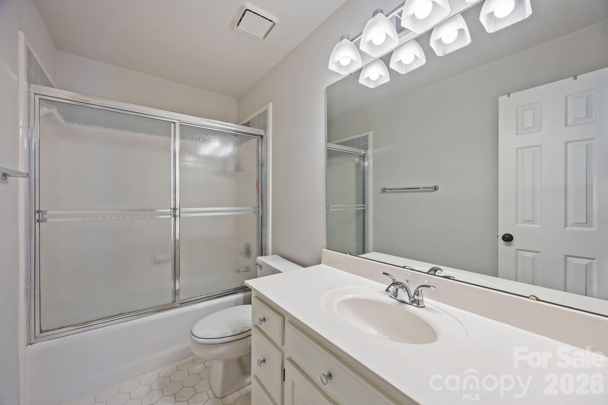 2234 Queensland Drive — Charlotte