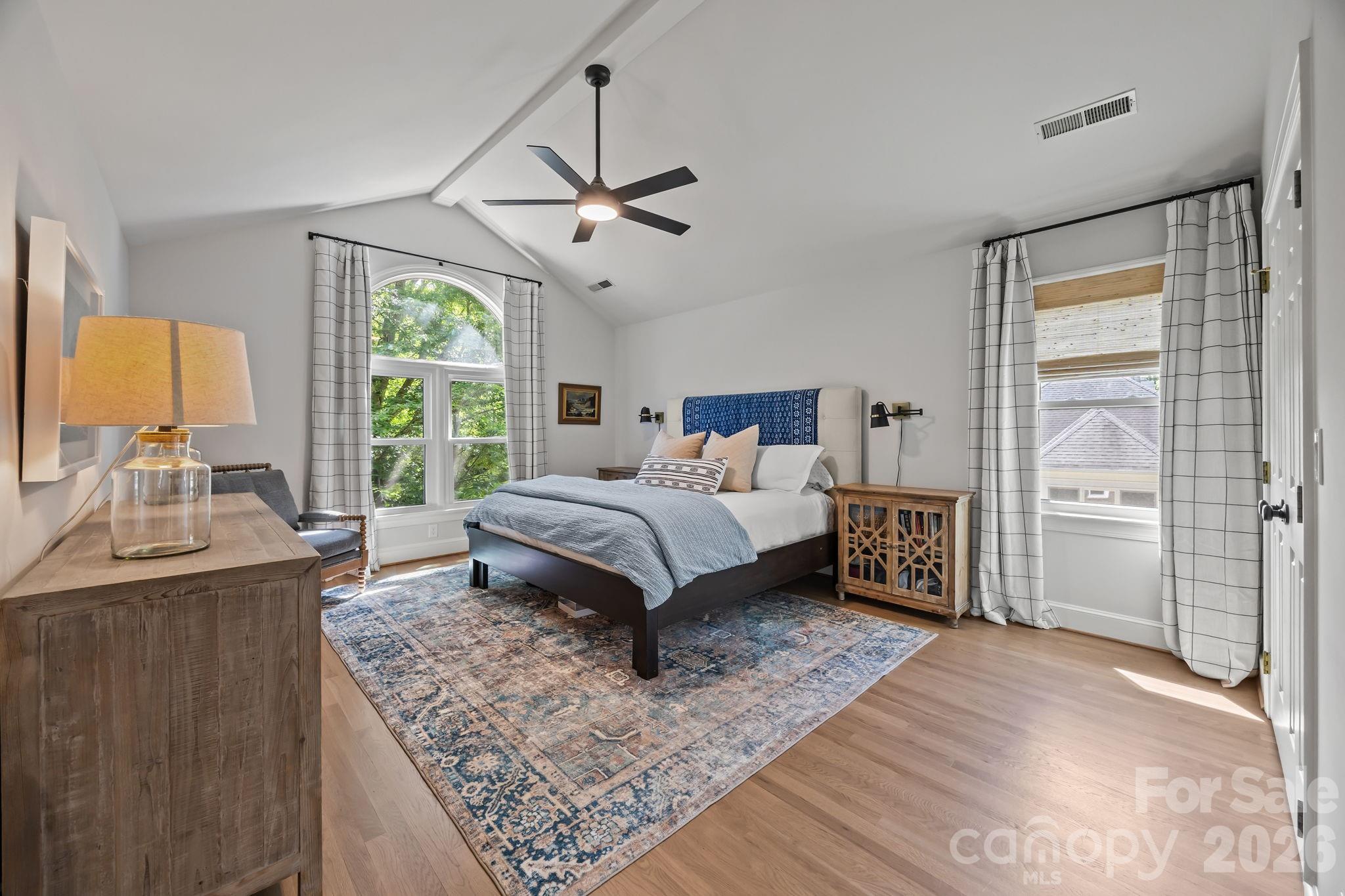 2234 Queensland Drive — Charlotte