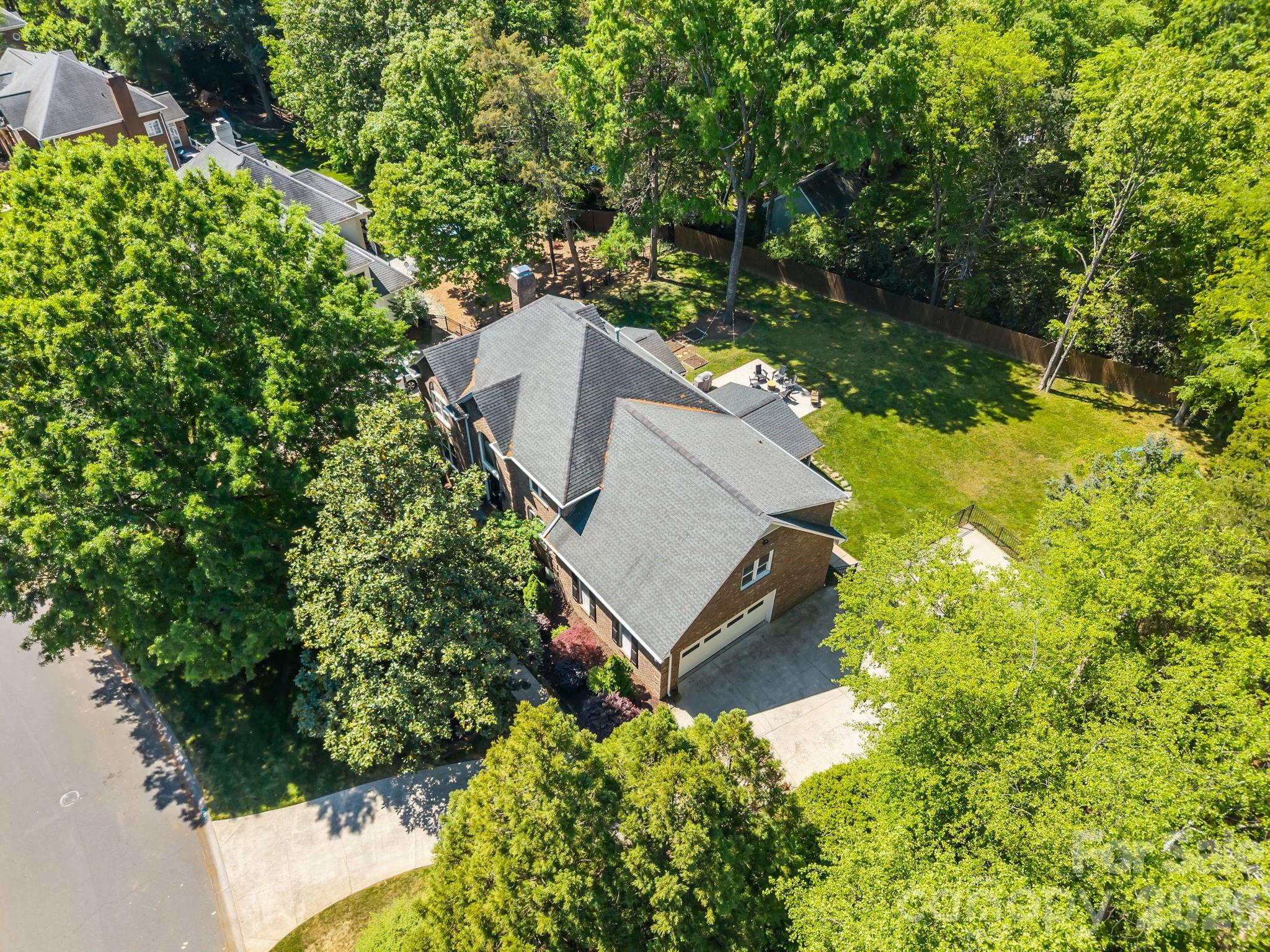 2234 Queensland Drive — Charlotte
