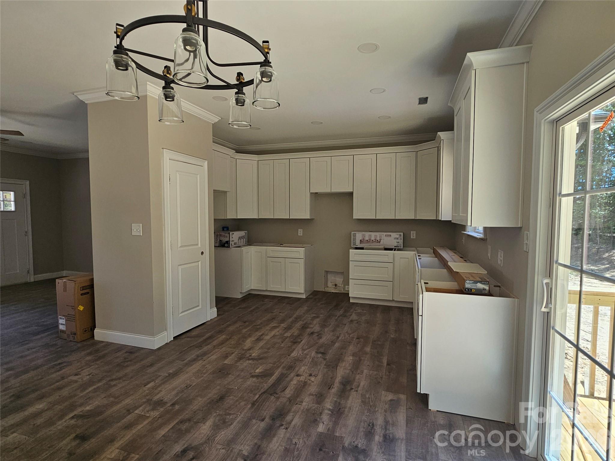 2566 Heather Lane — Lancaster